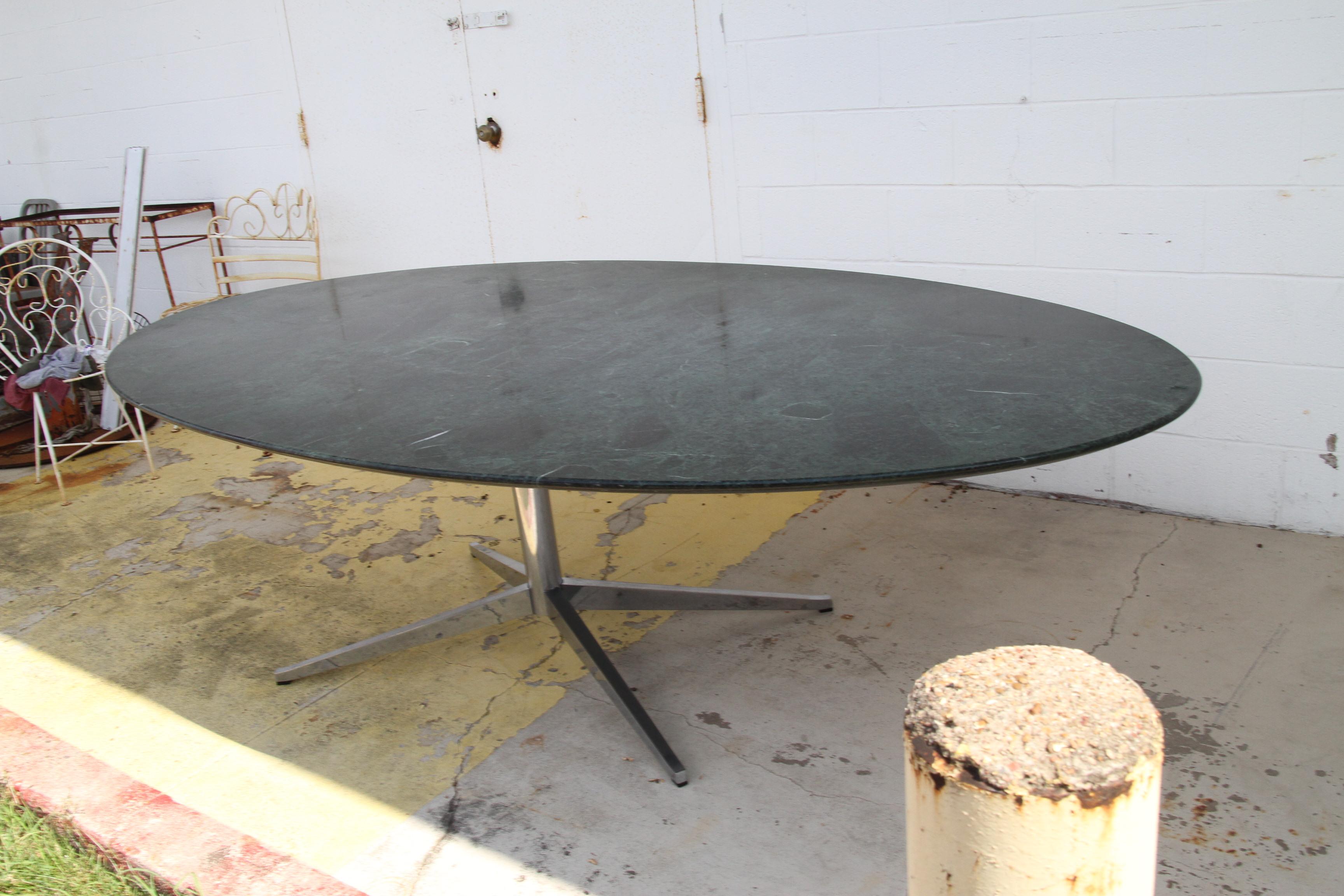 Table de salle à manger/conférence en granit noir de Florence Knoll en vente 1