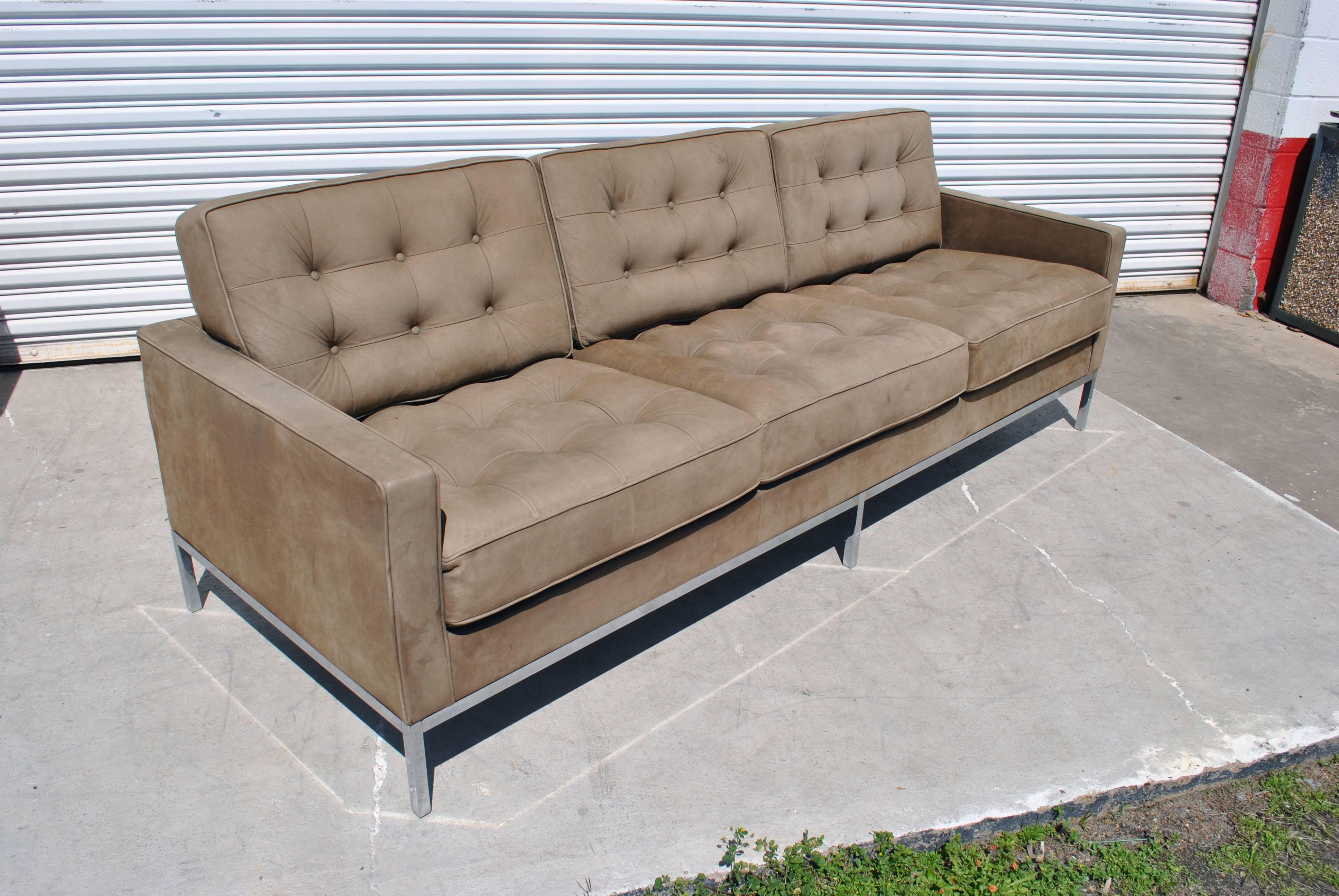 knoll leather sofa