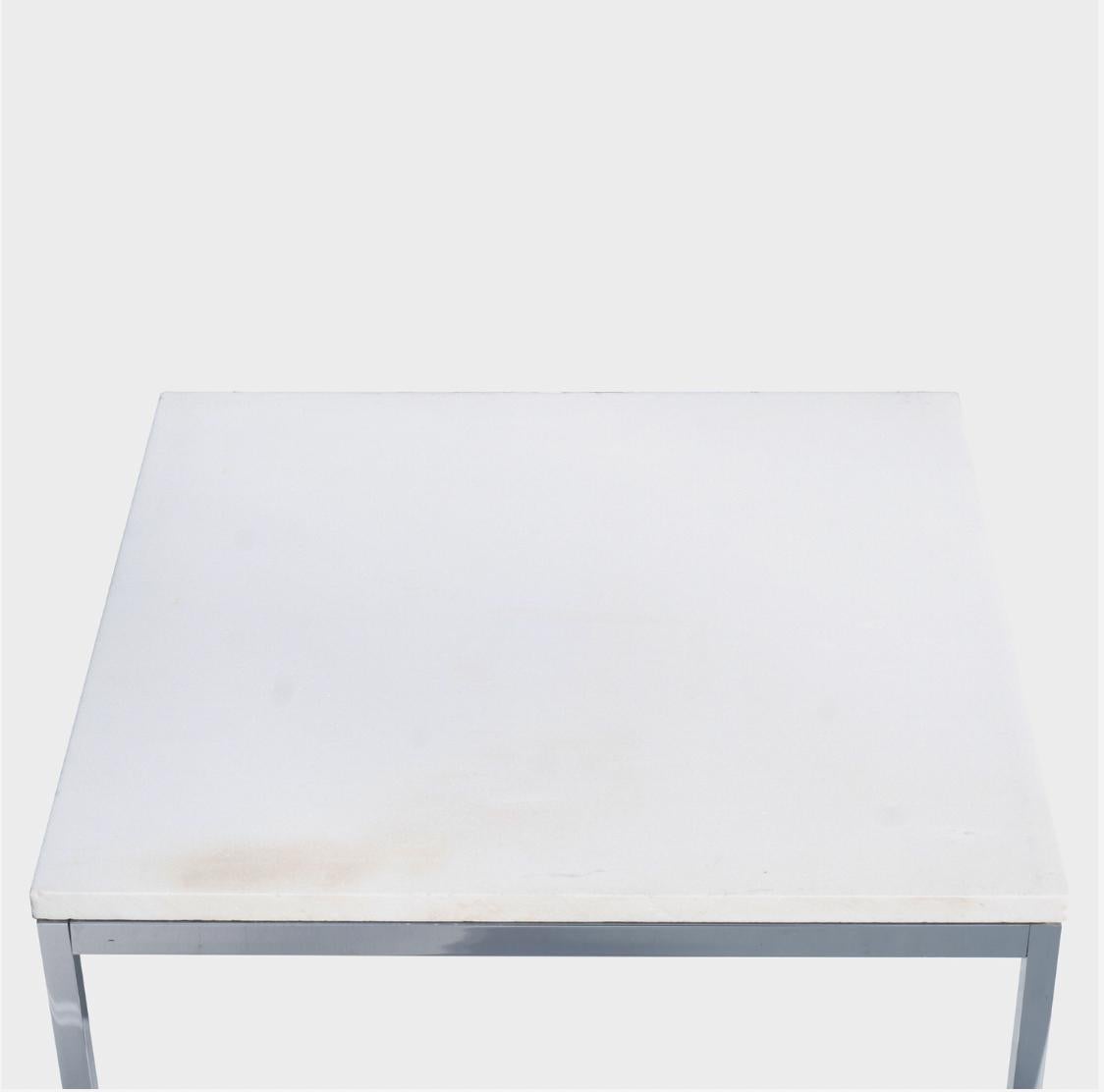 Mid-Century Modern Florence Knoll Coffee / Side End Table with White Marble Top For Sale