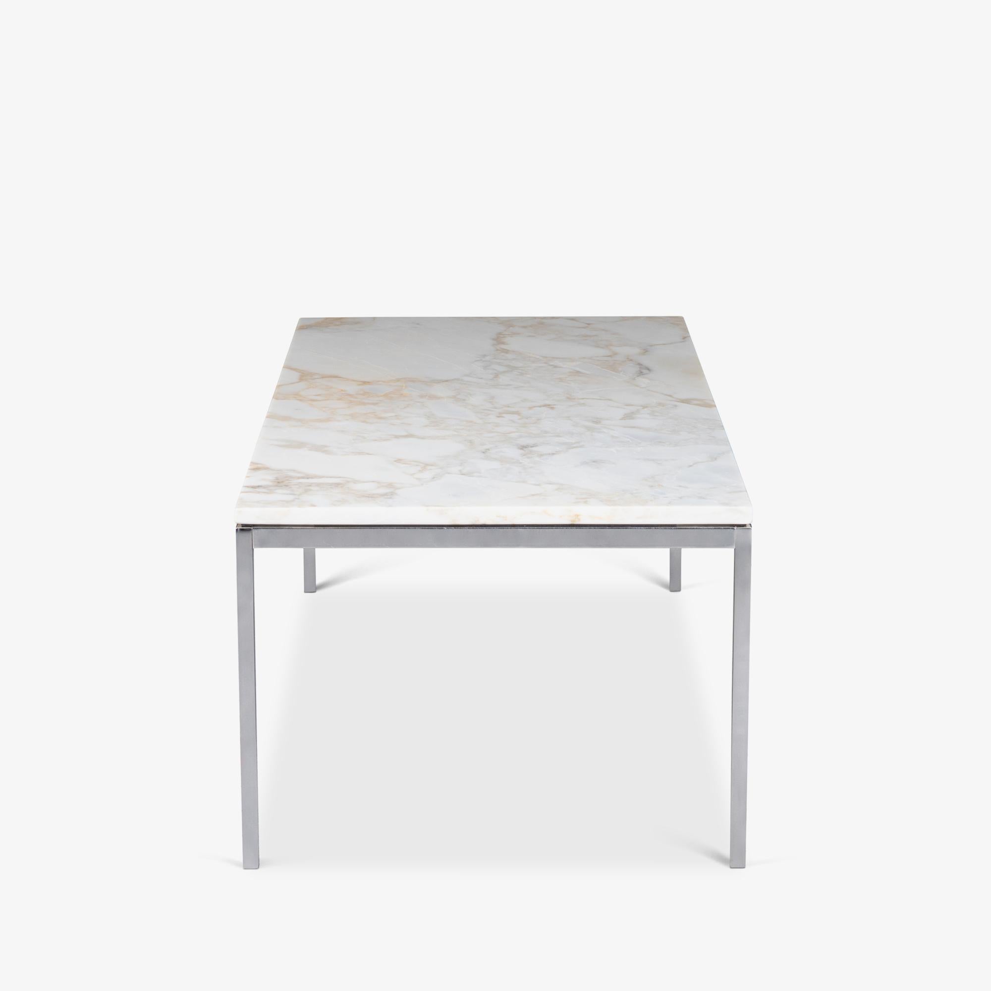 Américain Table basse Florence Knoll en marbre Calacatta et chrome en vente