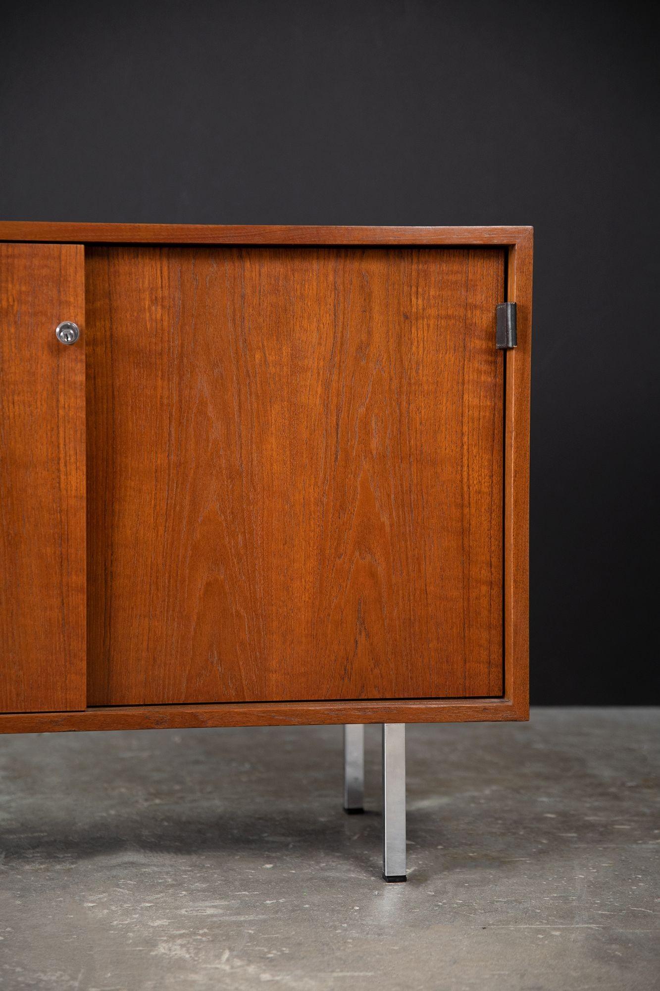 Florence Knoll Credenza in Teak and Oak with Chrome Legs and Leather Pulls 2