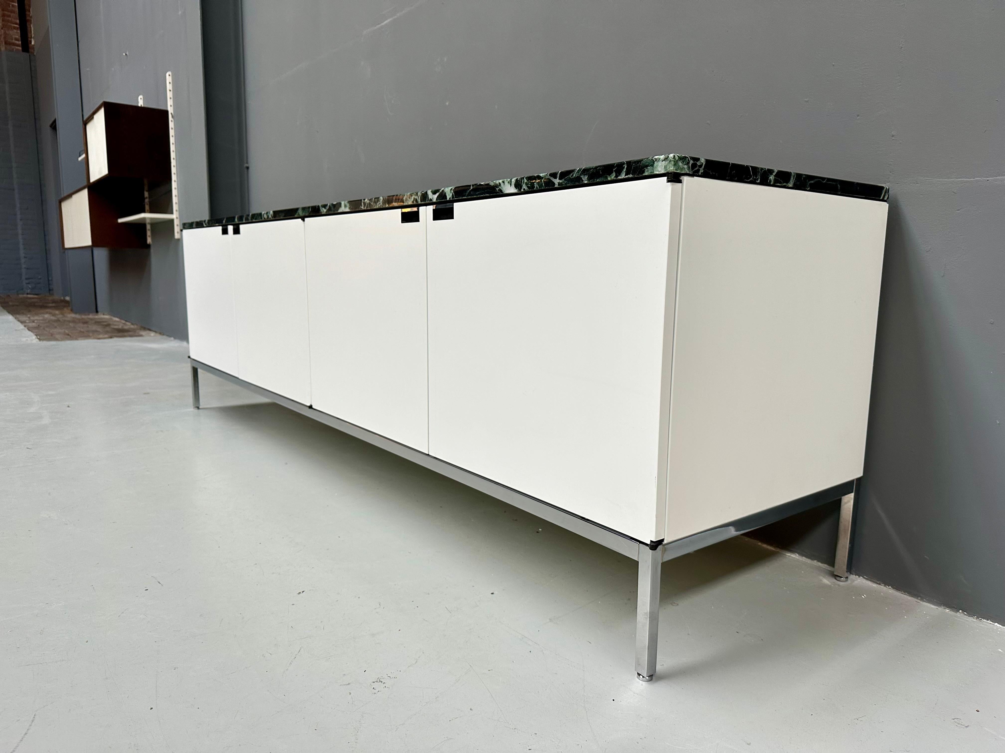 Florence Knoll Credenza New Edition with Alpi Verdi Marble Top, 2010s For Sale 2