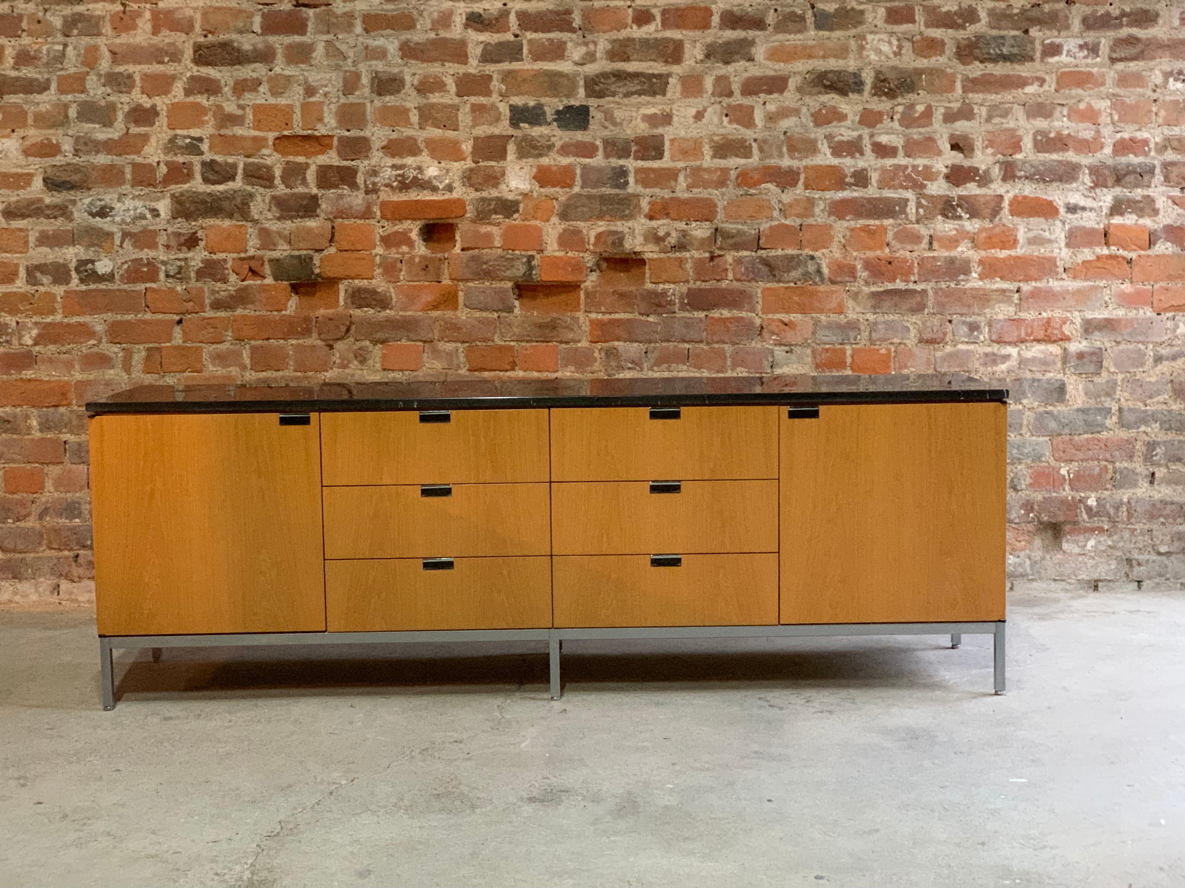 Florence Knoll Credenza Sideboard Oak and Nero Marquina Marble Original, 1970s In Excellent Condition In Longdon, Tewkesbury