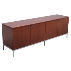 Credenza Florence Knoll con asas de cuero, 1961