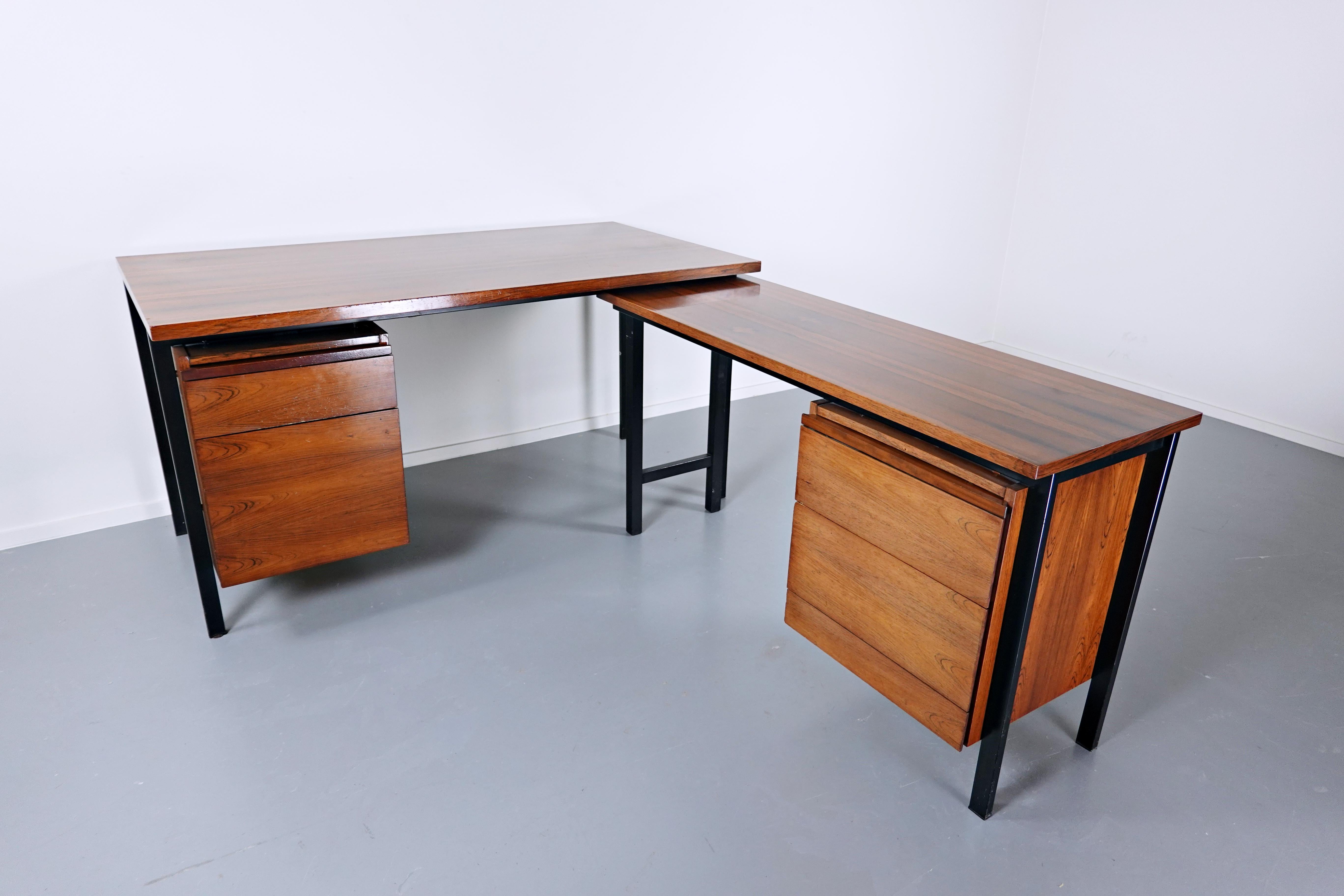 Mid-Century Modern Florence Knoll Desk, 1950s In Good Condition In Brussels, BE