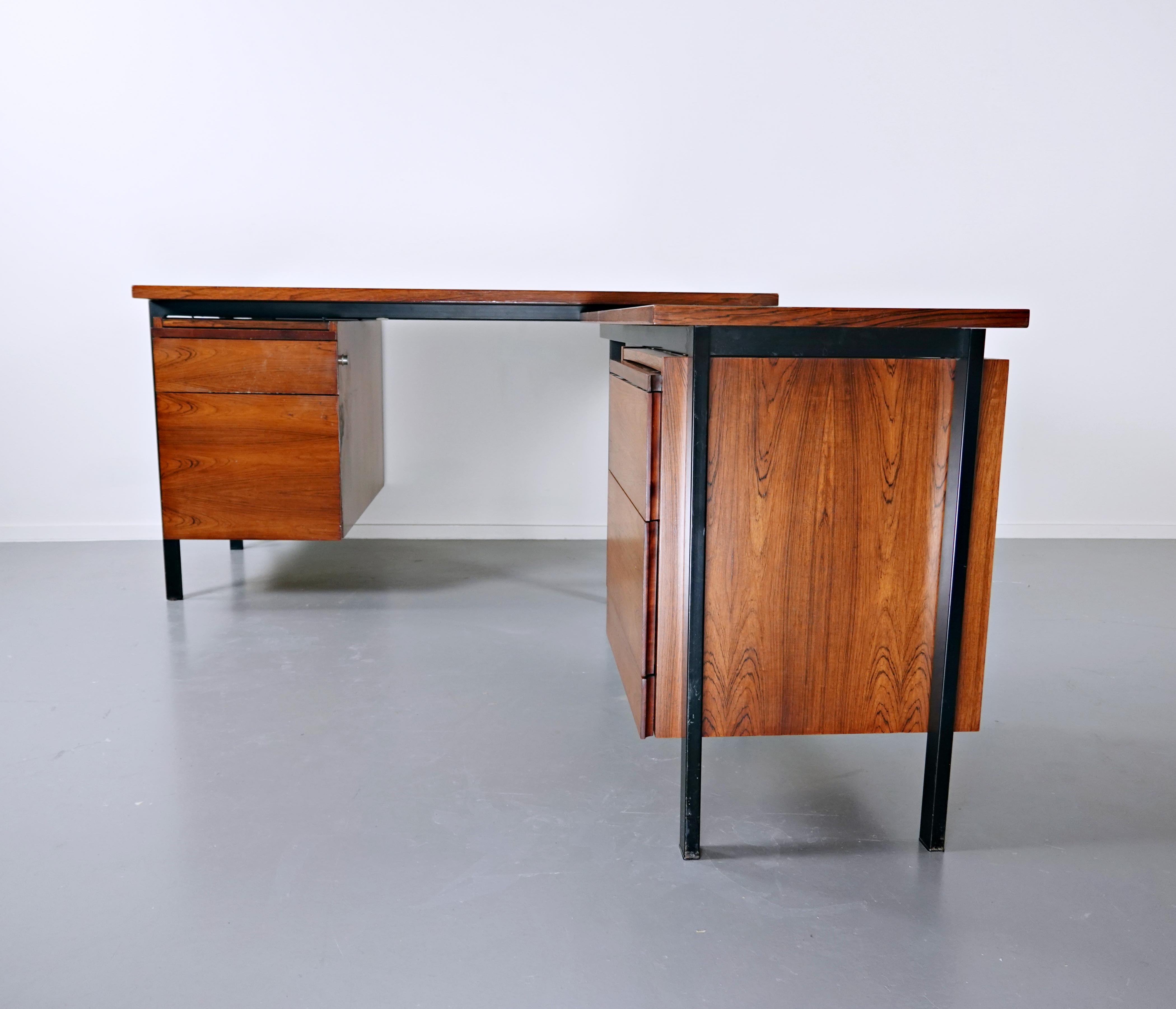 Mid-20th Century Mid-Century Modern Florence Knoll Desk, 1950s