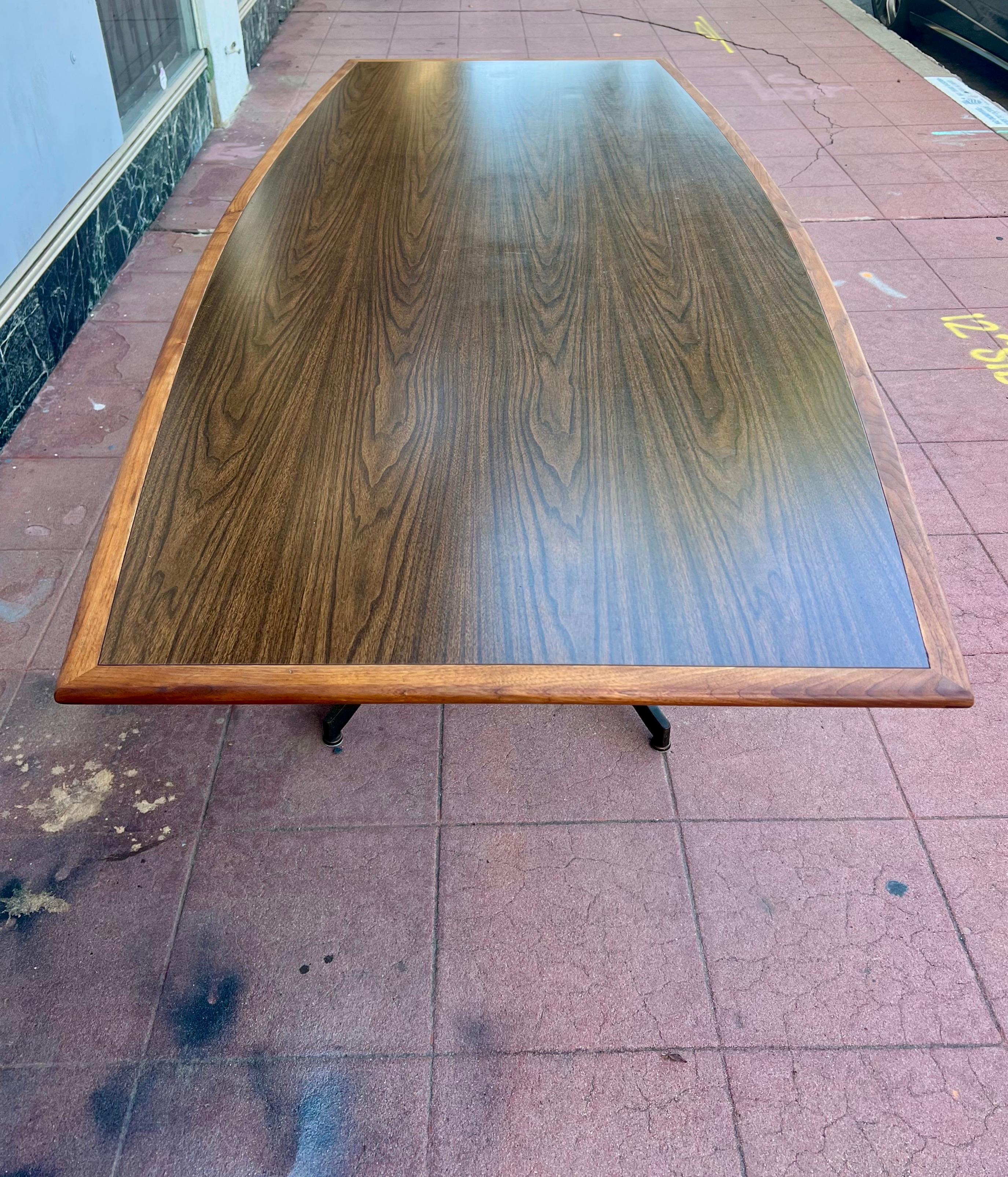 Florence Knoll Dining Conference Desk Table Bronze Star Base X Large & Walnut For Sale 2