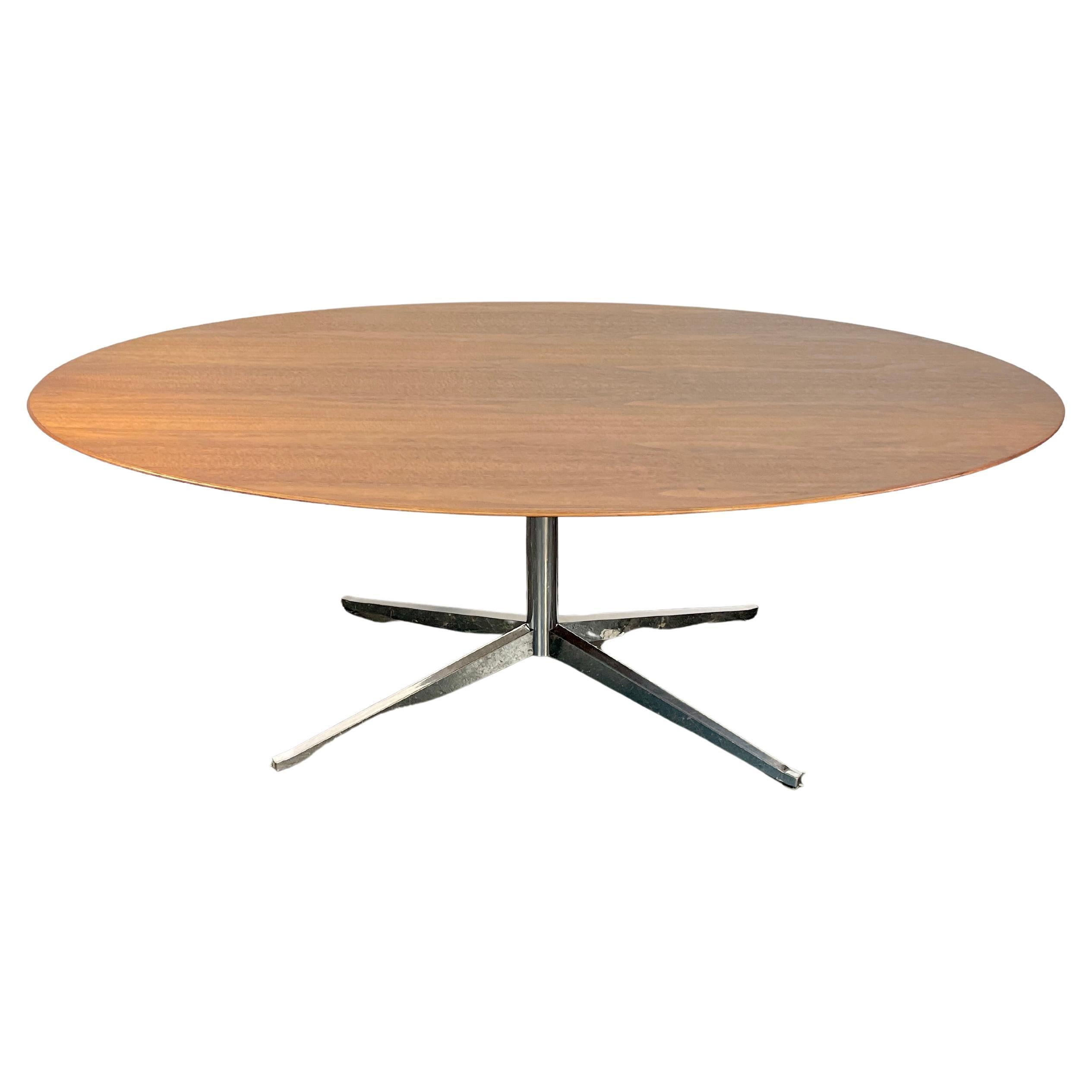 Florence Knoll Esstisch oder Konferenztisch in Nussbaum