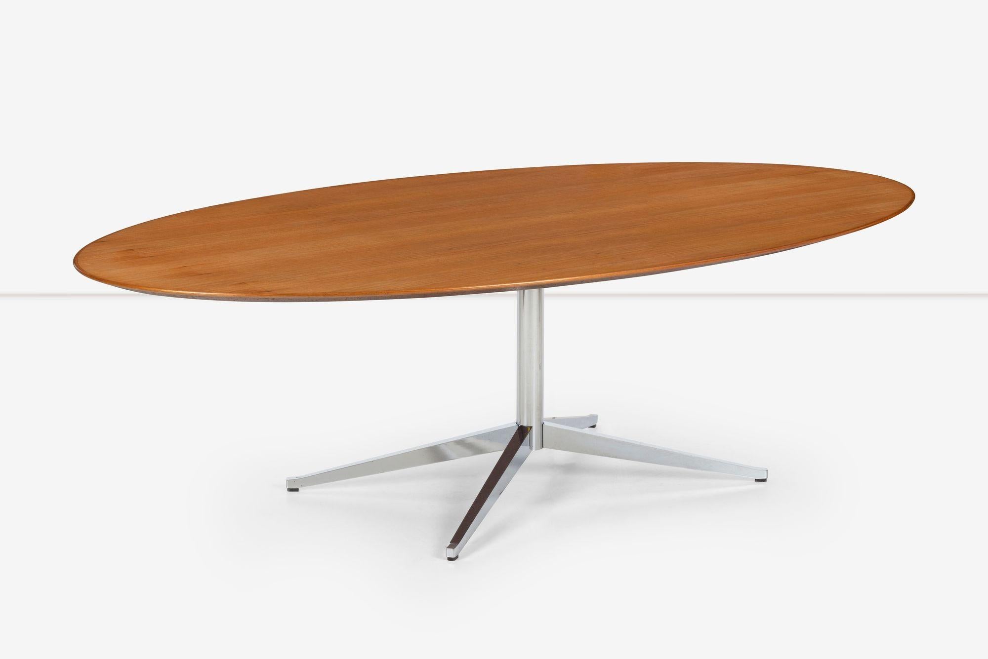 Mid-Century Modern Florence Knoll Dining Table with Cherry Wood Beveled Edge Top For Sale