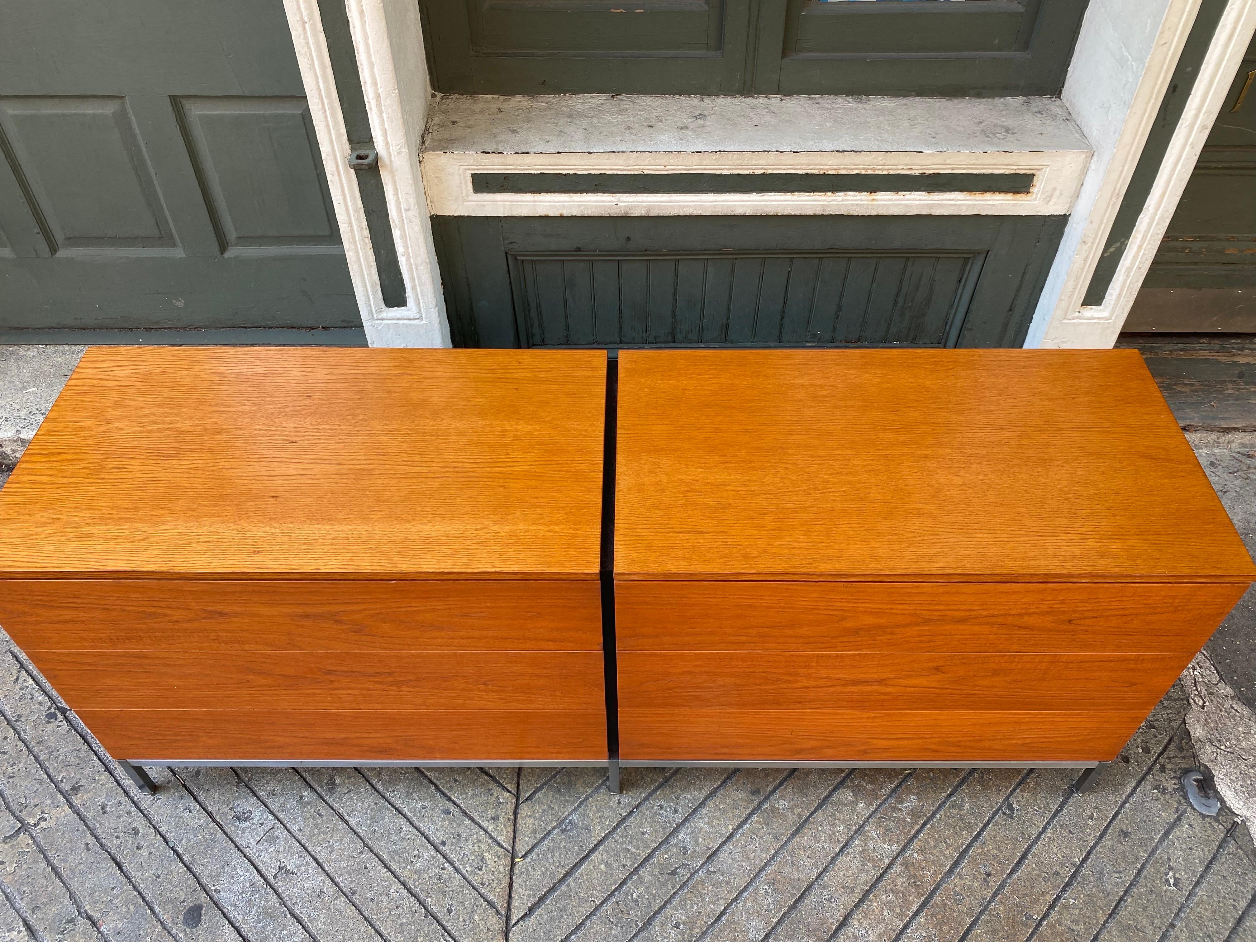 Florence Knoll Double Dresser in Teak for Knoll For Sale 3