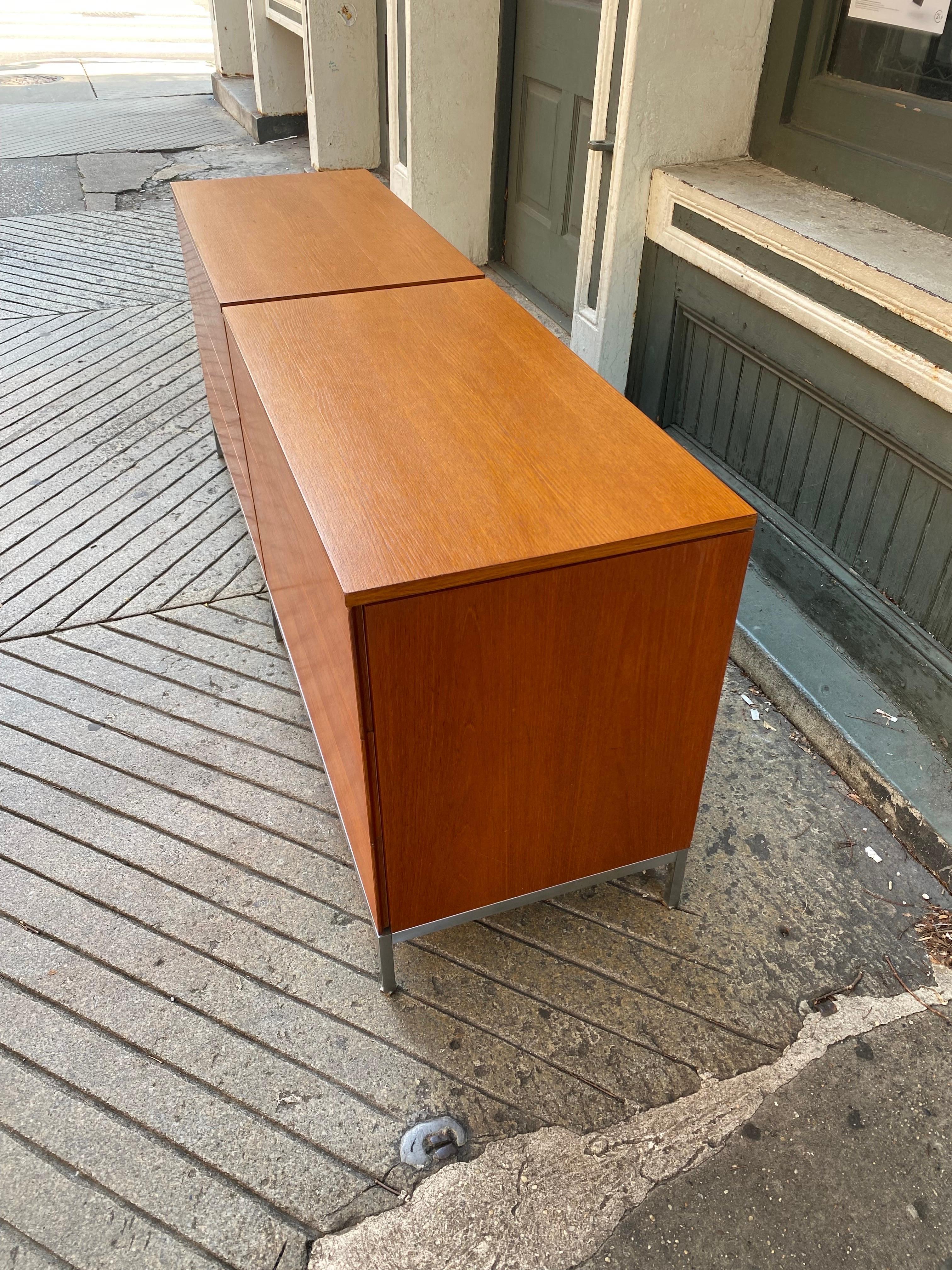 Mid-Century Modern Florence Knoll Double Dresser in Teak for Knoll For Sale