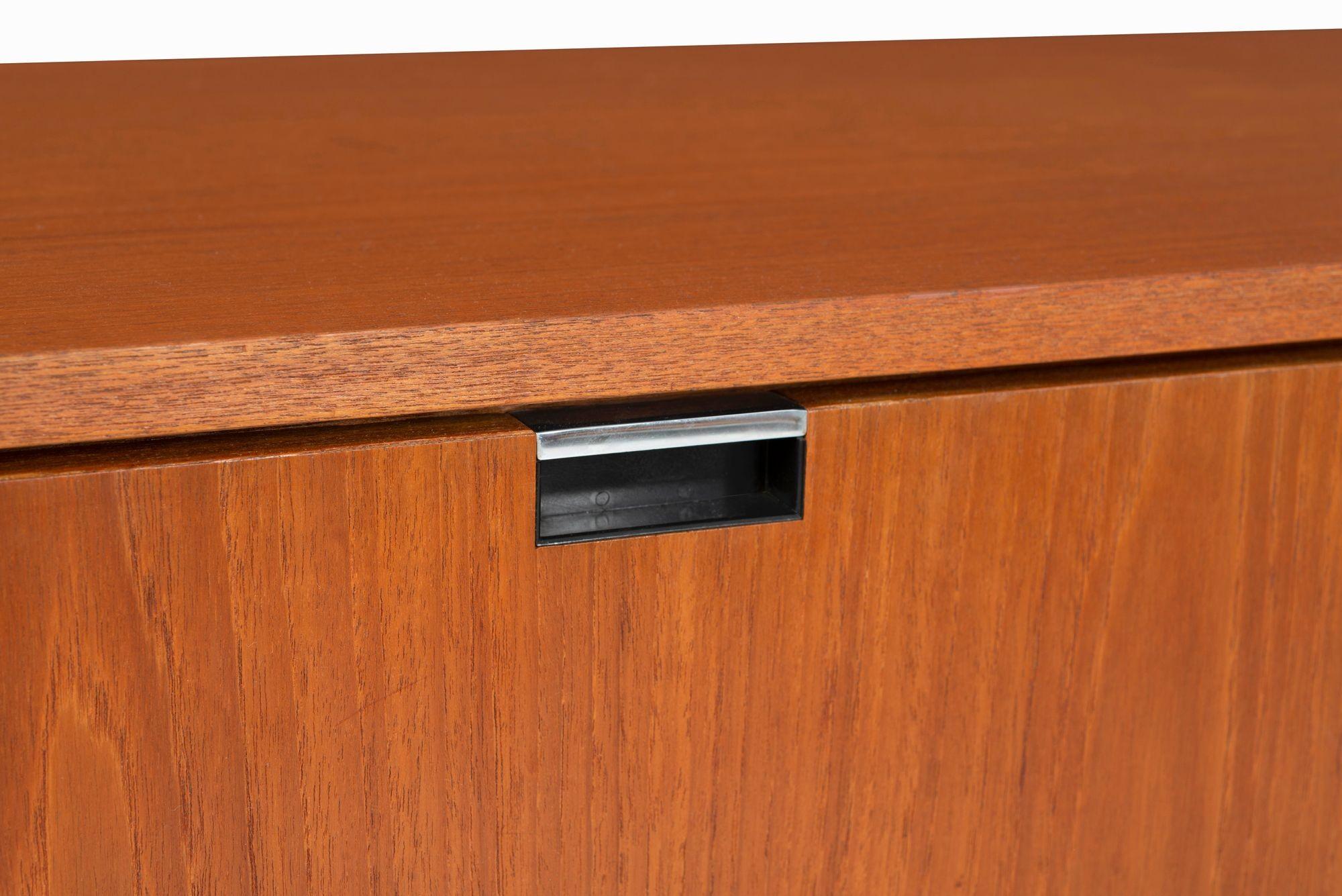 Late 20th Century Florence Knoll Eight-Drawer Credenza in Teakwood For Sale