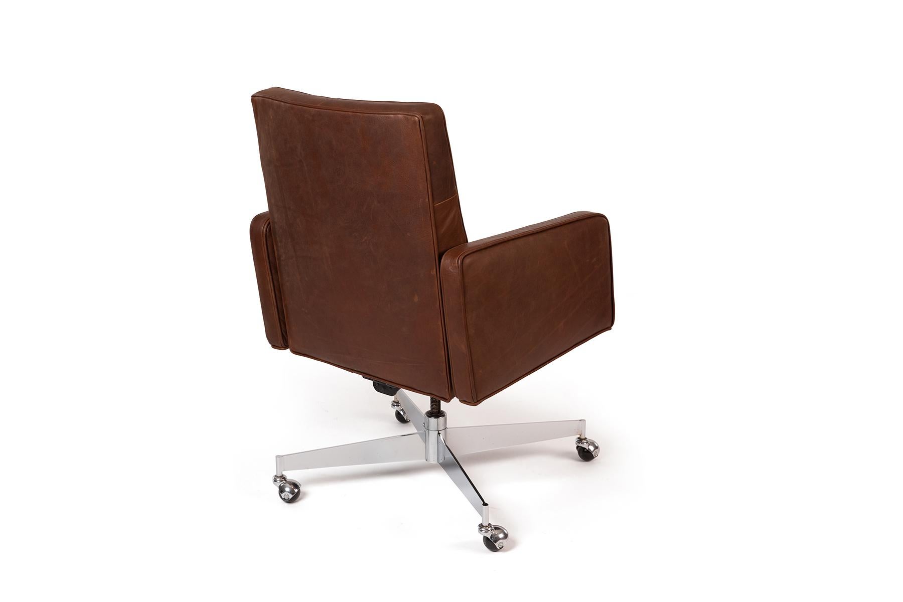 Mid-Century Modern Knoll Chocolate Leather Office Chair by Florence Knoll