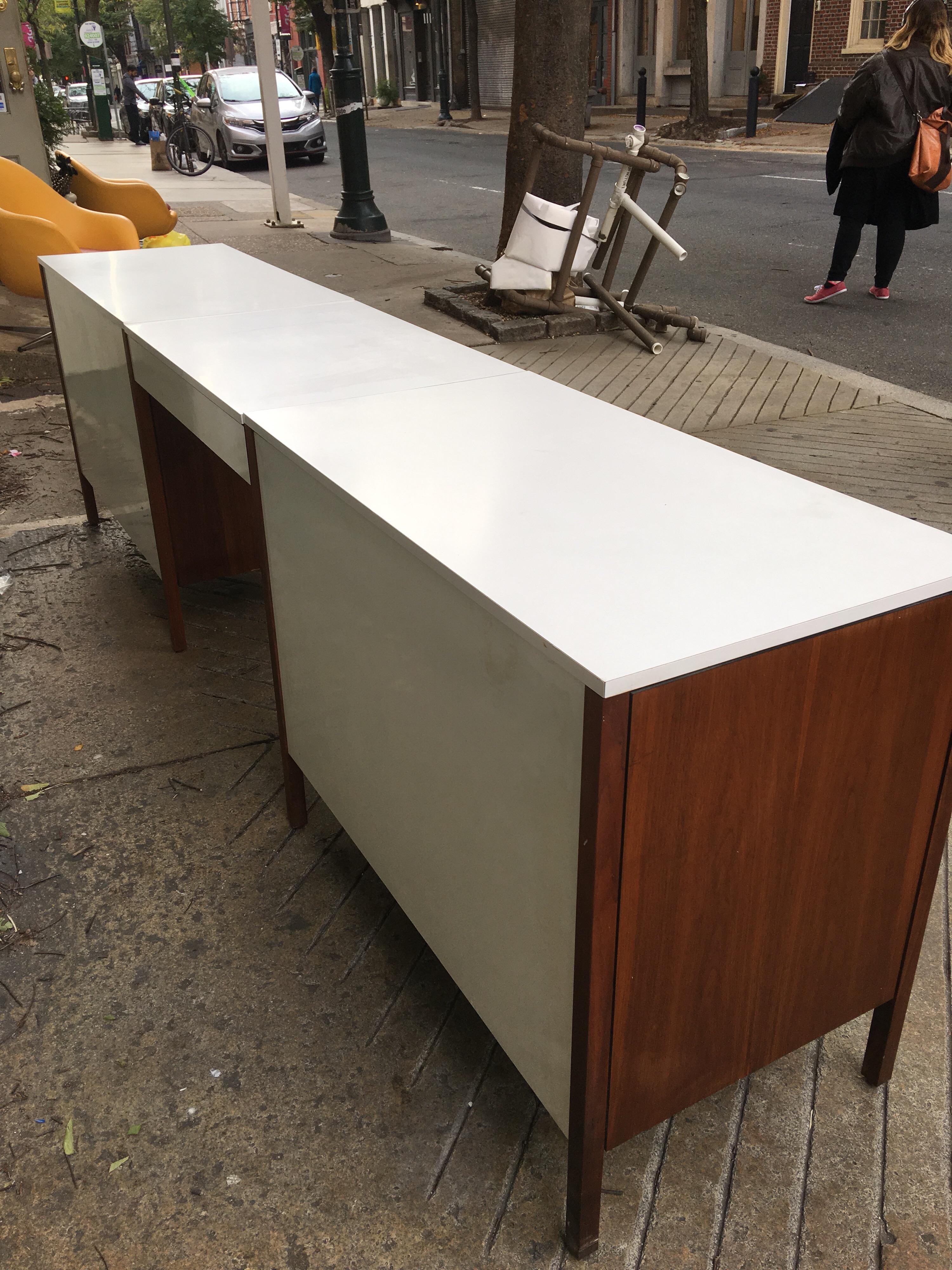 Florence Knoll for Knoll Dresser and Desk/Vanity in Walnut In Good Condition In Philadelphia, PA