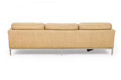 Florence Knoll para Knoll International Sofá tapizado de 3 plazas beige