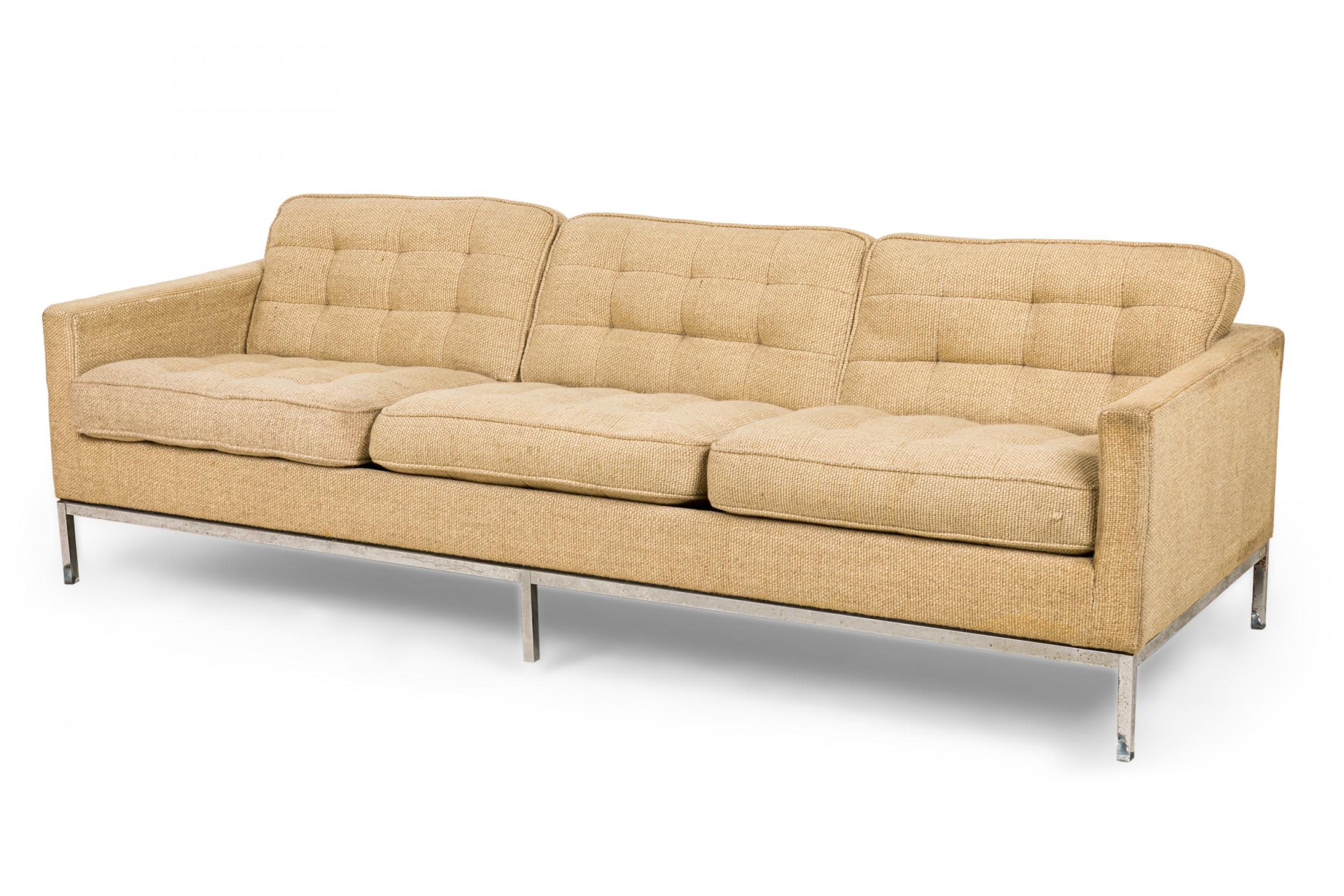 Florence Knoll für Knoll International, 3-sitziges, beigefarbenes, gepolstertes Sofa im Angebot 1
