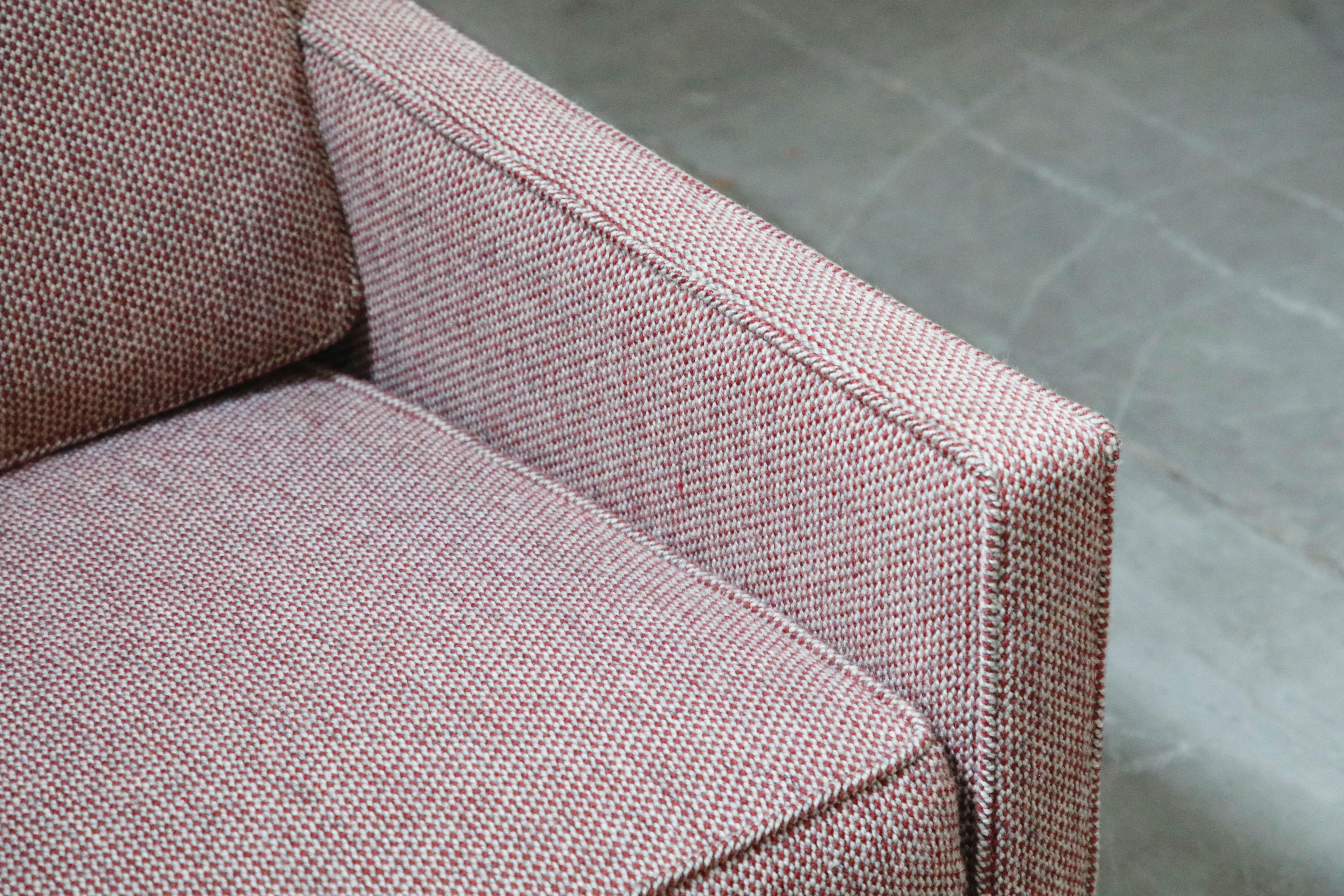 Florence Knoll for Knoll International Lounge Armchair, circa 1980s 3