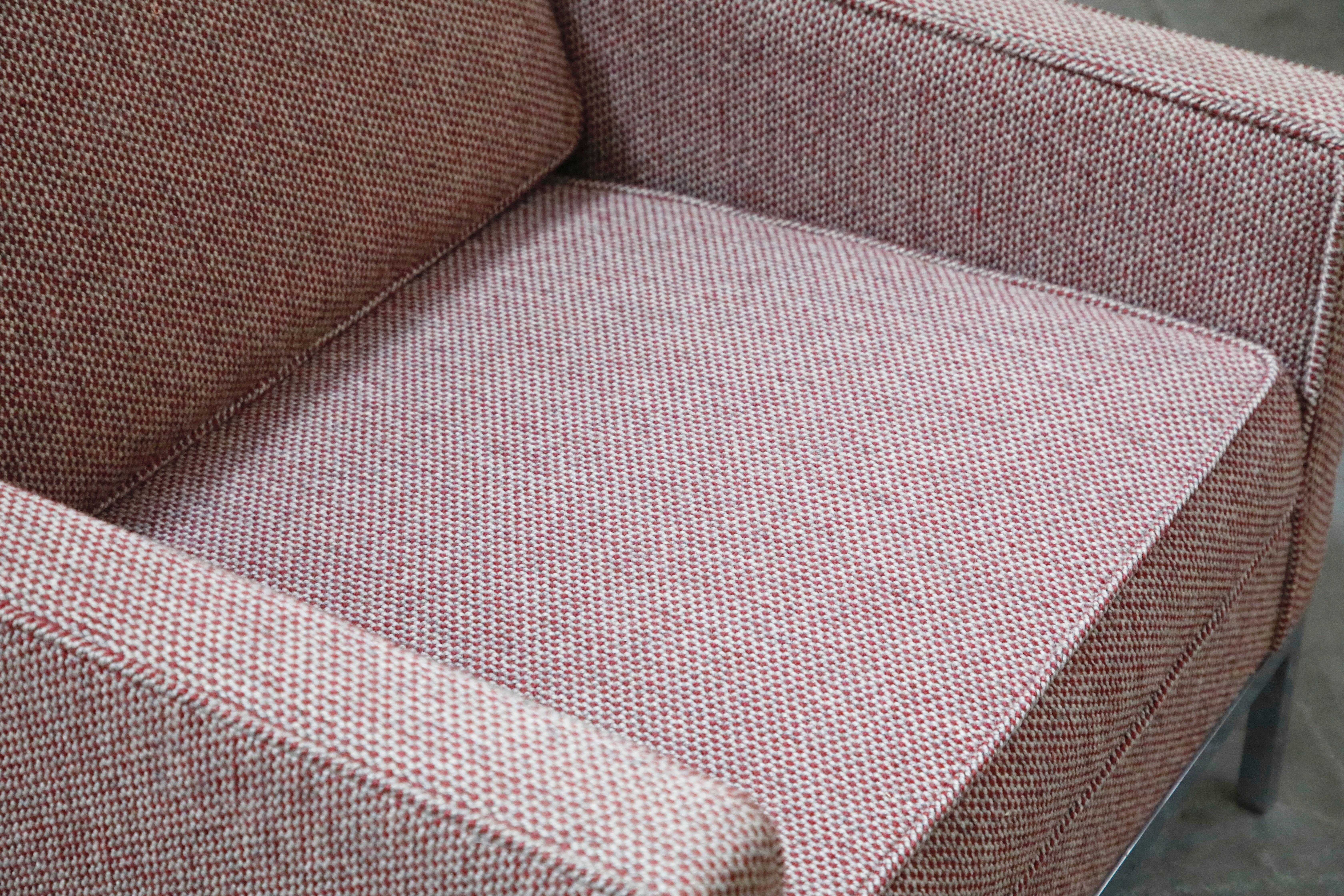 Florence Knoll for Knoll International Lounge Armchair, circa 1980s 5