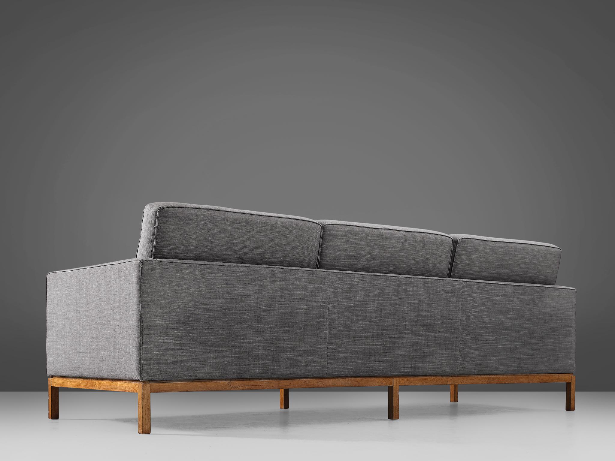 Florence Knoll for Knoll International Sofa '2557' In Good Condition In Waalwijk, NL