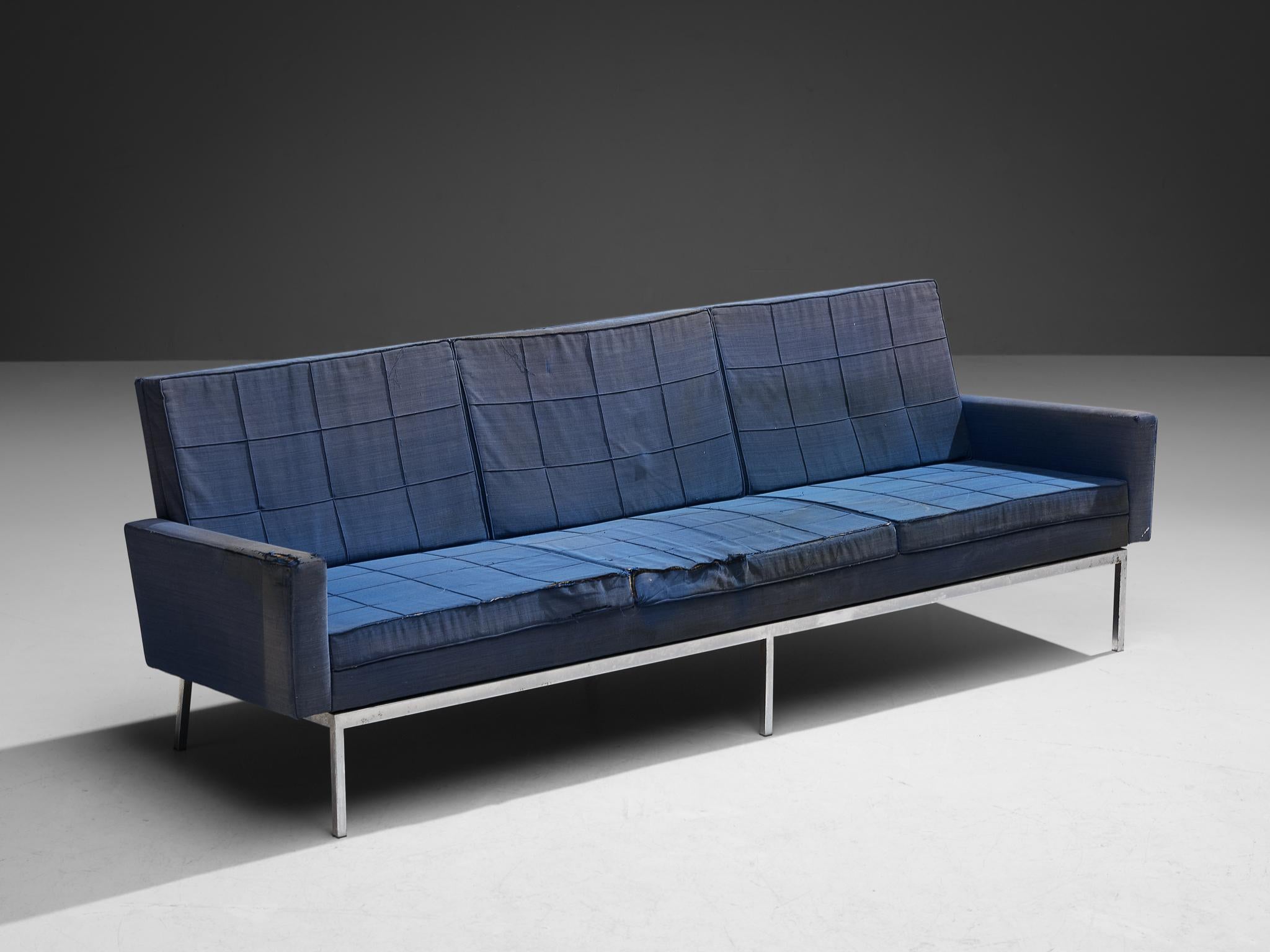 Florence Knoll for Knoll International, sofa, model '67A', steel, fabric, United States, design 1958, production 1960s/70s

This sofa model 67A is designed by Florence Knoll for Knoll International in 1958. This sofa is simplistic, yet stylish in