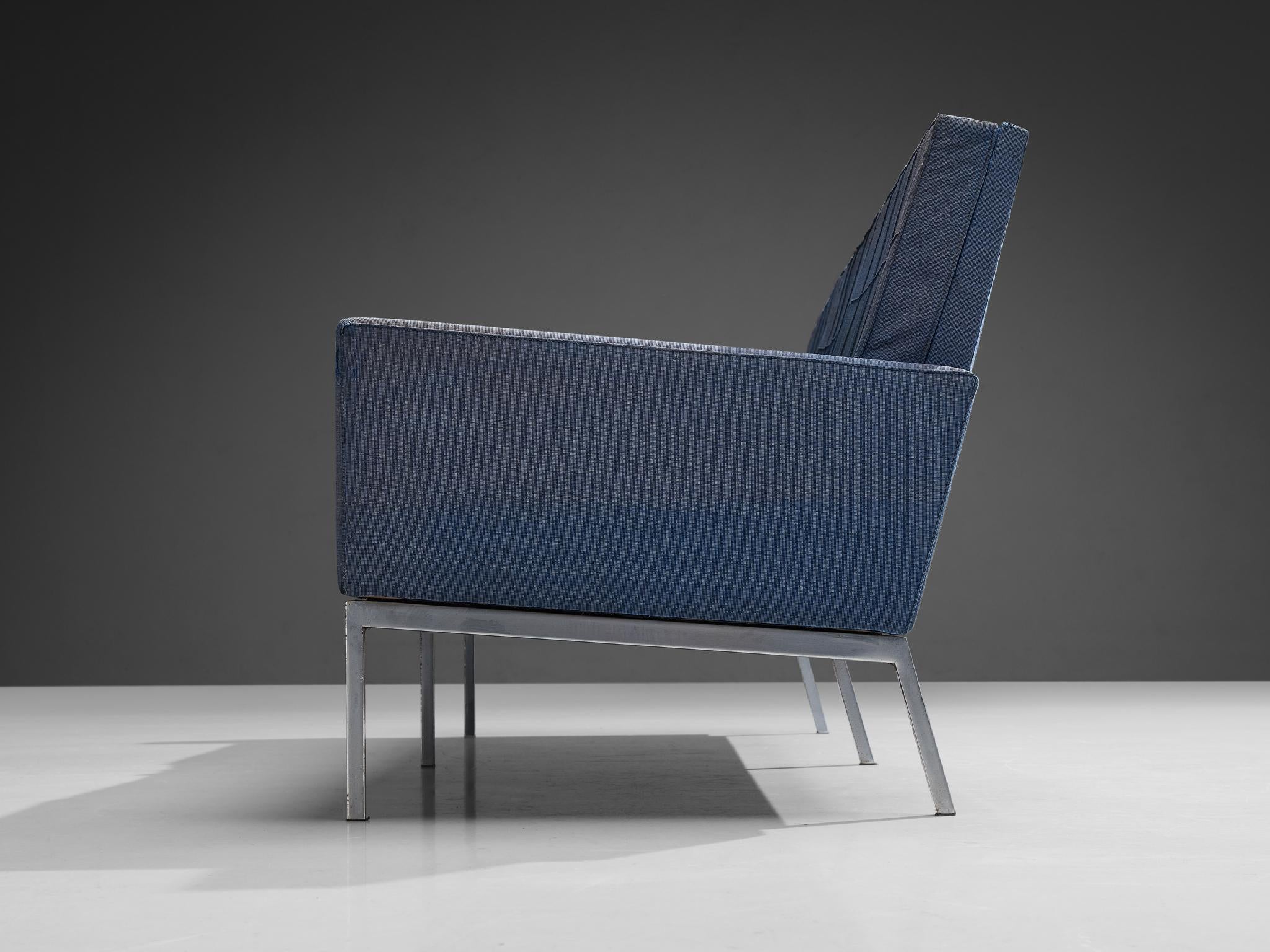 Florence Knoll für Knoll International, Sofa mit blauer Polsterung und Stahl (Moderne der Mitte des Jahrhunderts) im Angebot