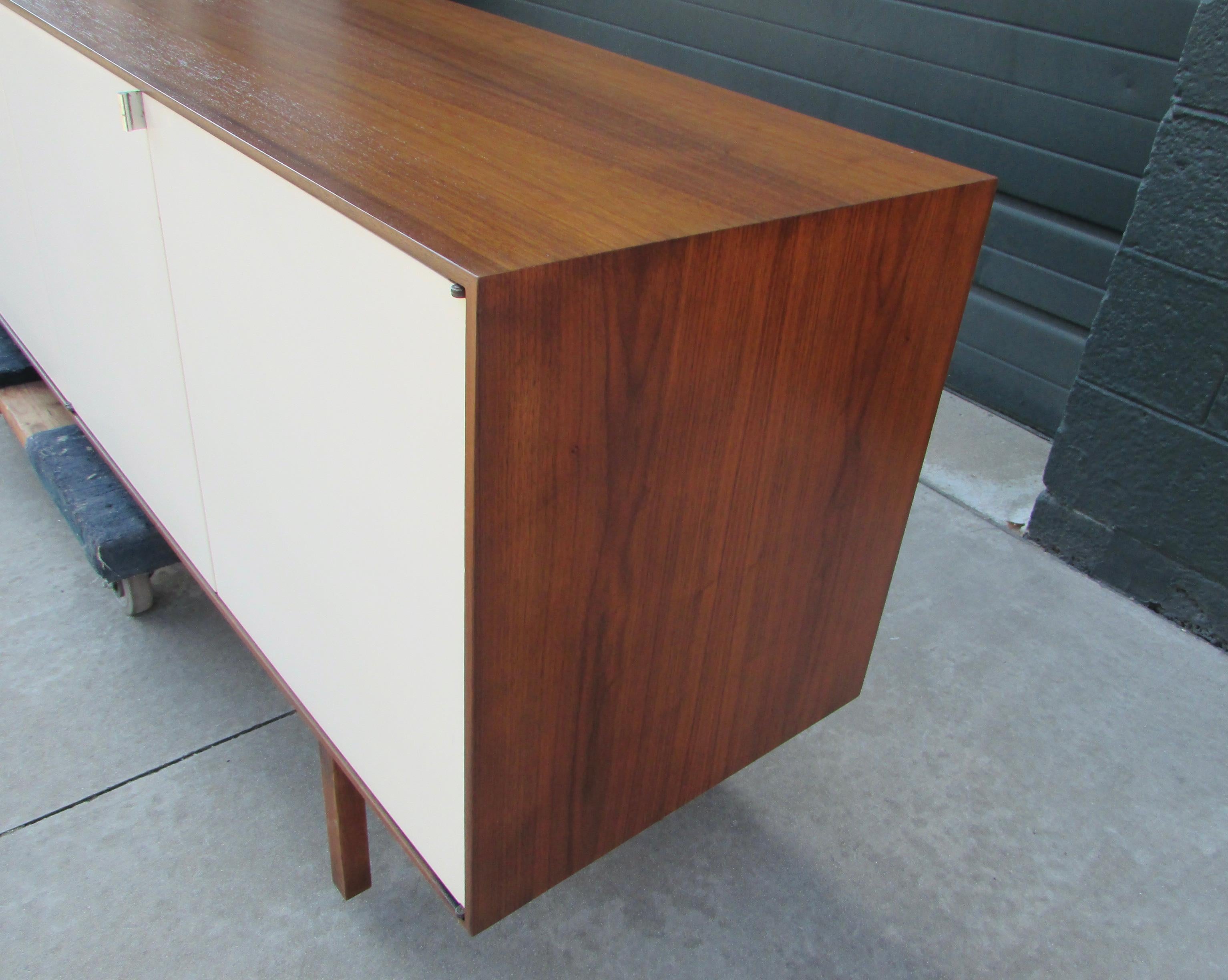 Florence Knoll for Knoll Model 541 Walnut Credenza with White Lacquer Doors 9