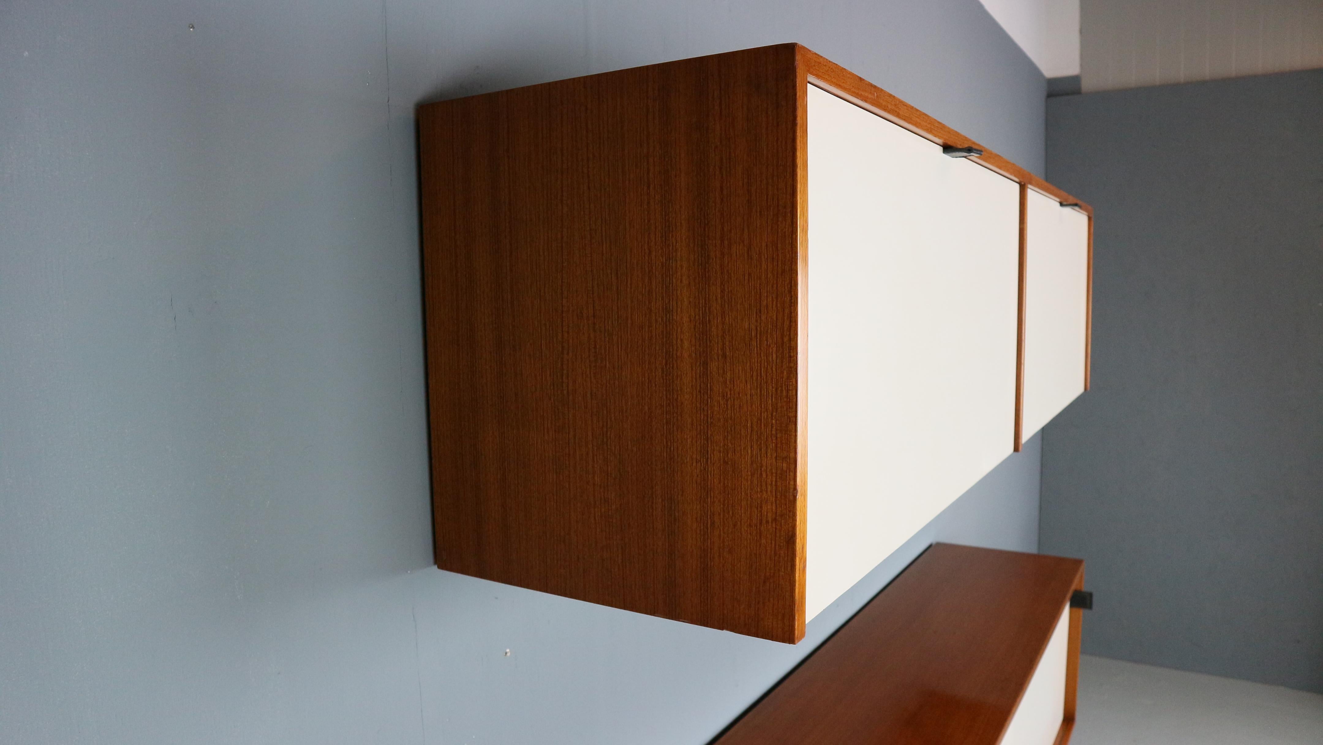 Florence Knoll for Knoll set of two hanging cabinets, model 121 + 123 W-1, 1947 For Sale 7