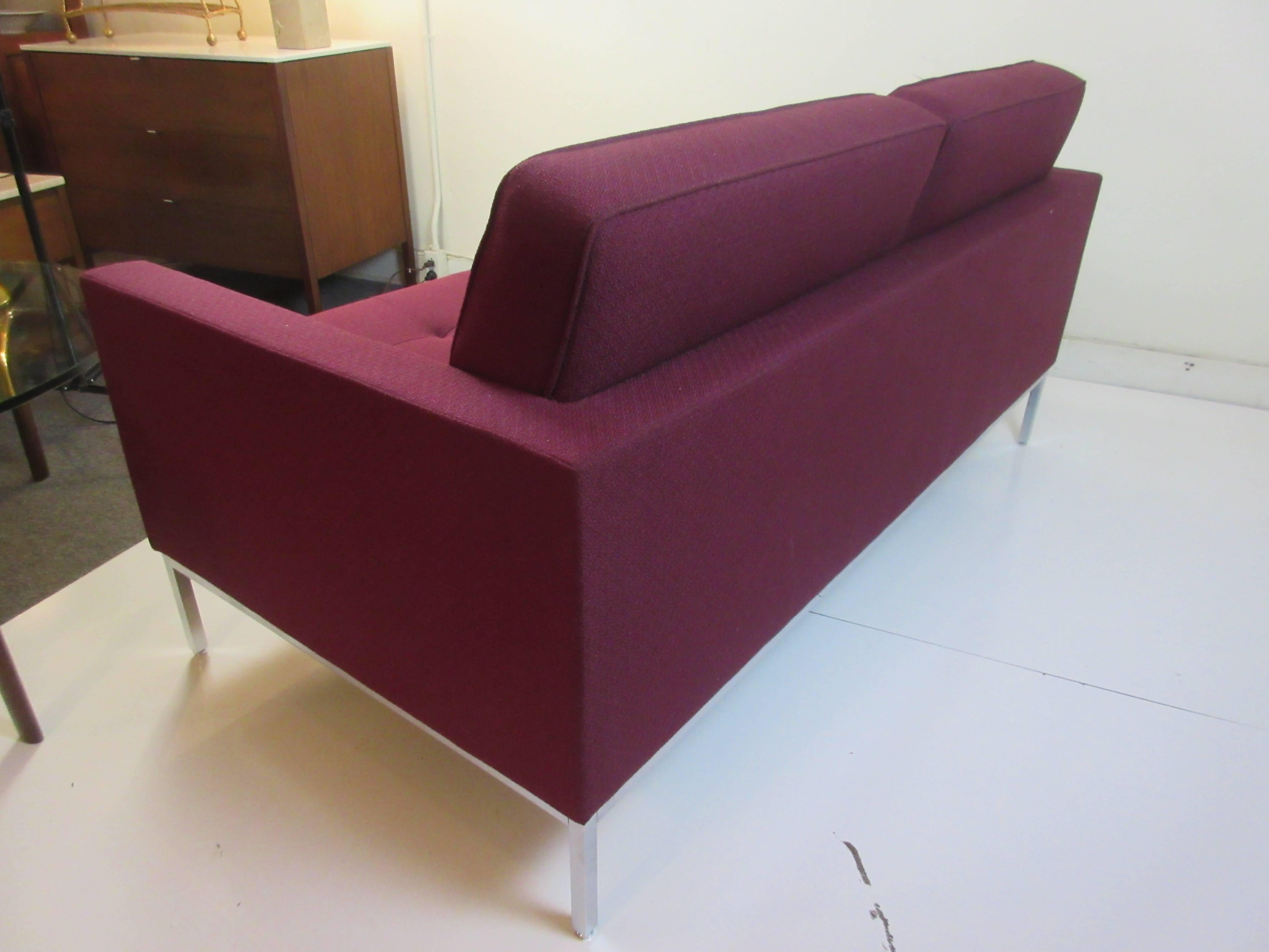Florence Knoll for Knoll Settee 1