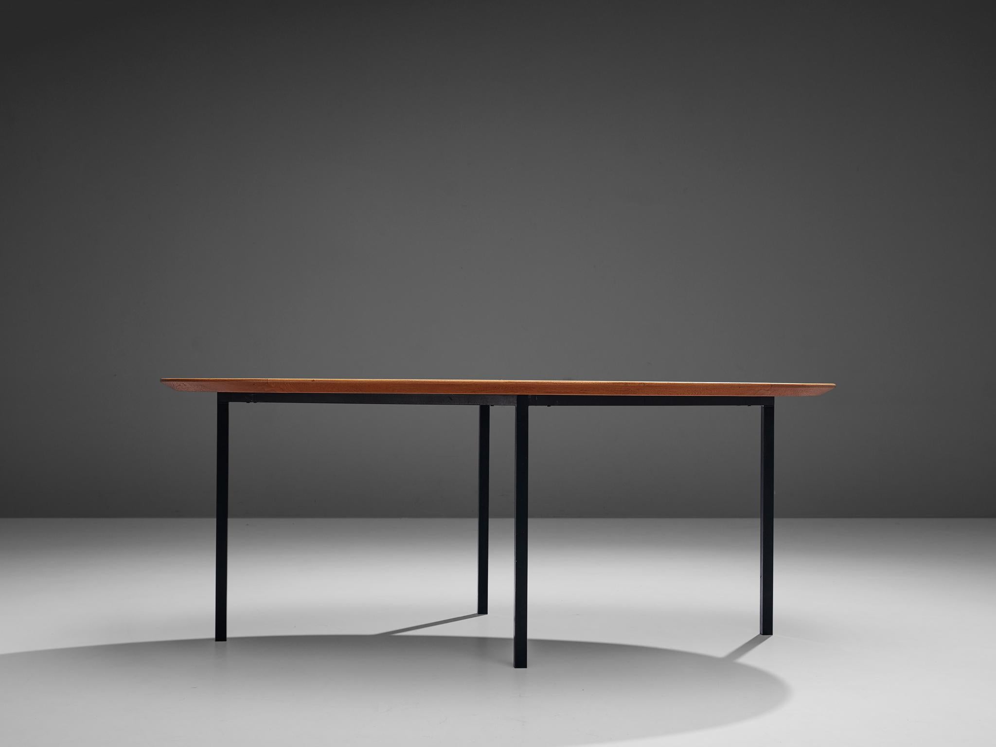 dyrlund table