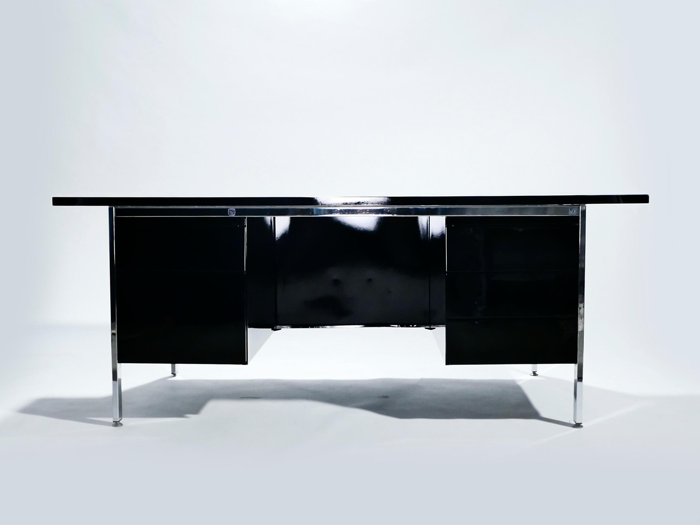 Florence Knoll Lacquer and Chrome Desk, 1950s In Excellent Condition In Paris, IDF