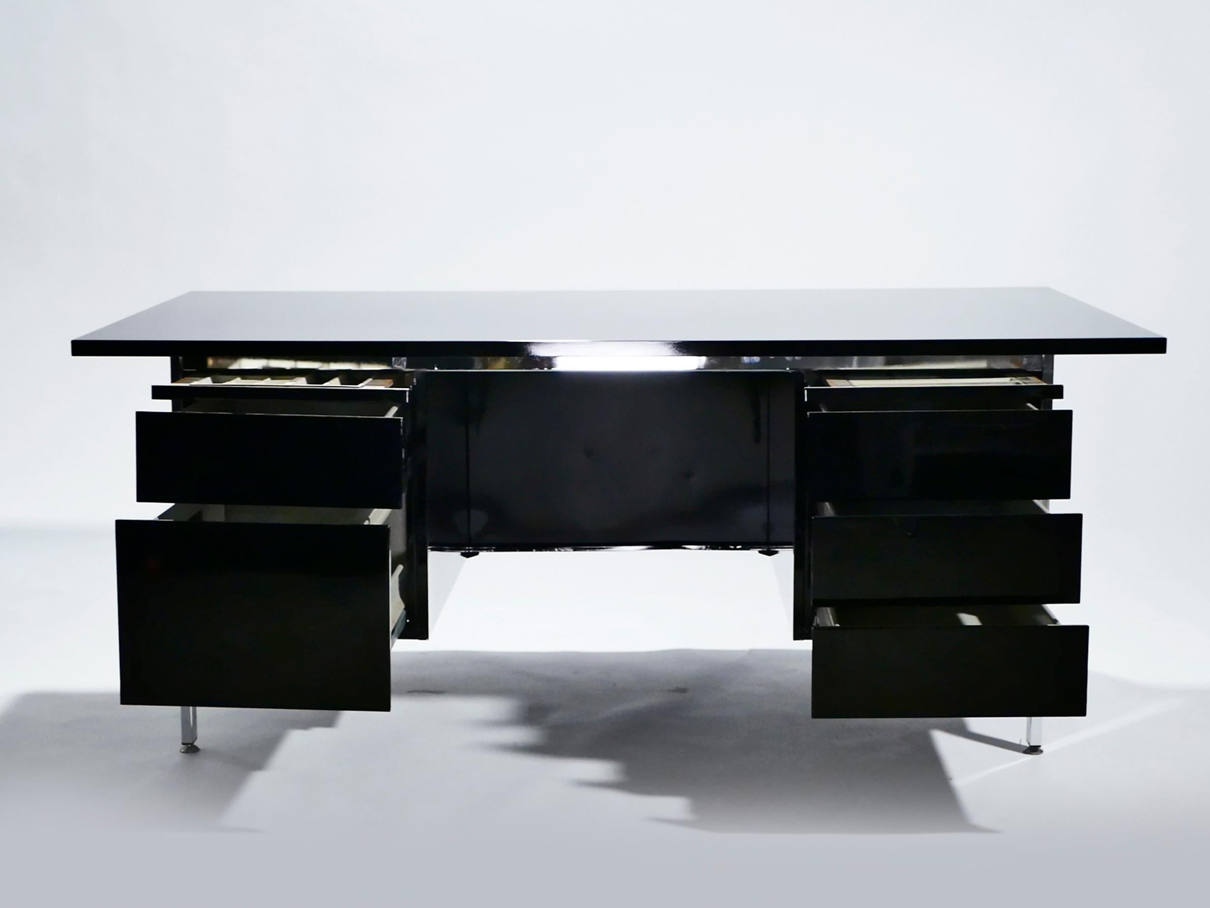 Mid-20th Century Florence Knoll Lacquer and Chrome Desk, 1960s