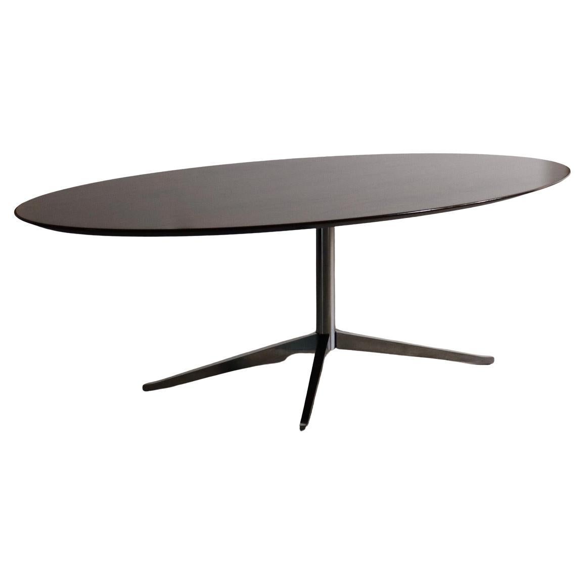 Florence Knoll large Dining Table in walnut, 1960s For Sale