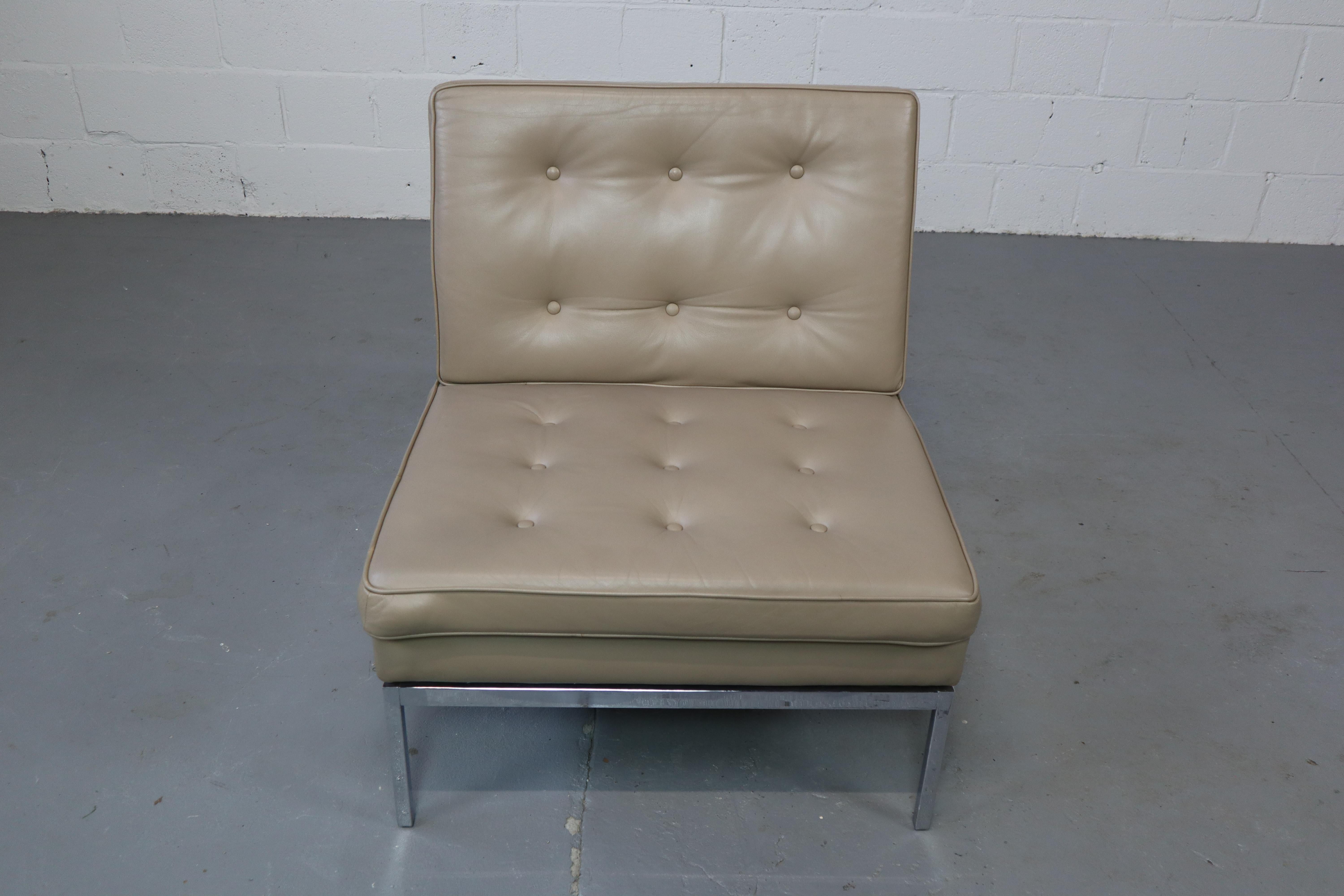 Florence Knoll leather lounge chair 65 for Knoll International For Sale 5