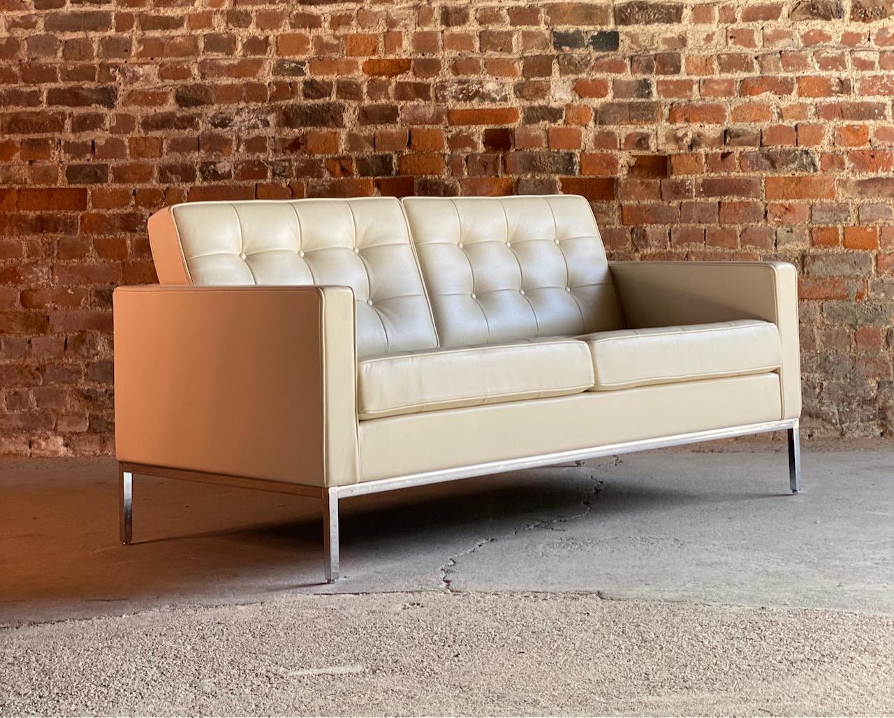 Florence Knoll Leather Sofa by Knoll Studio 3