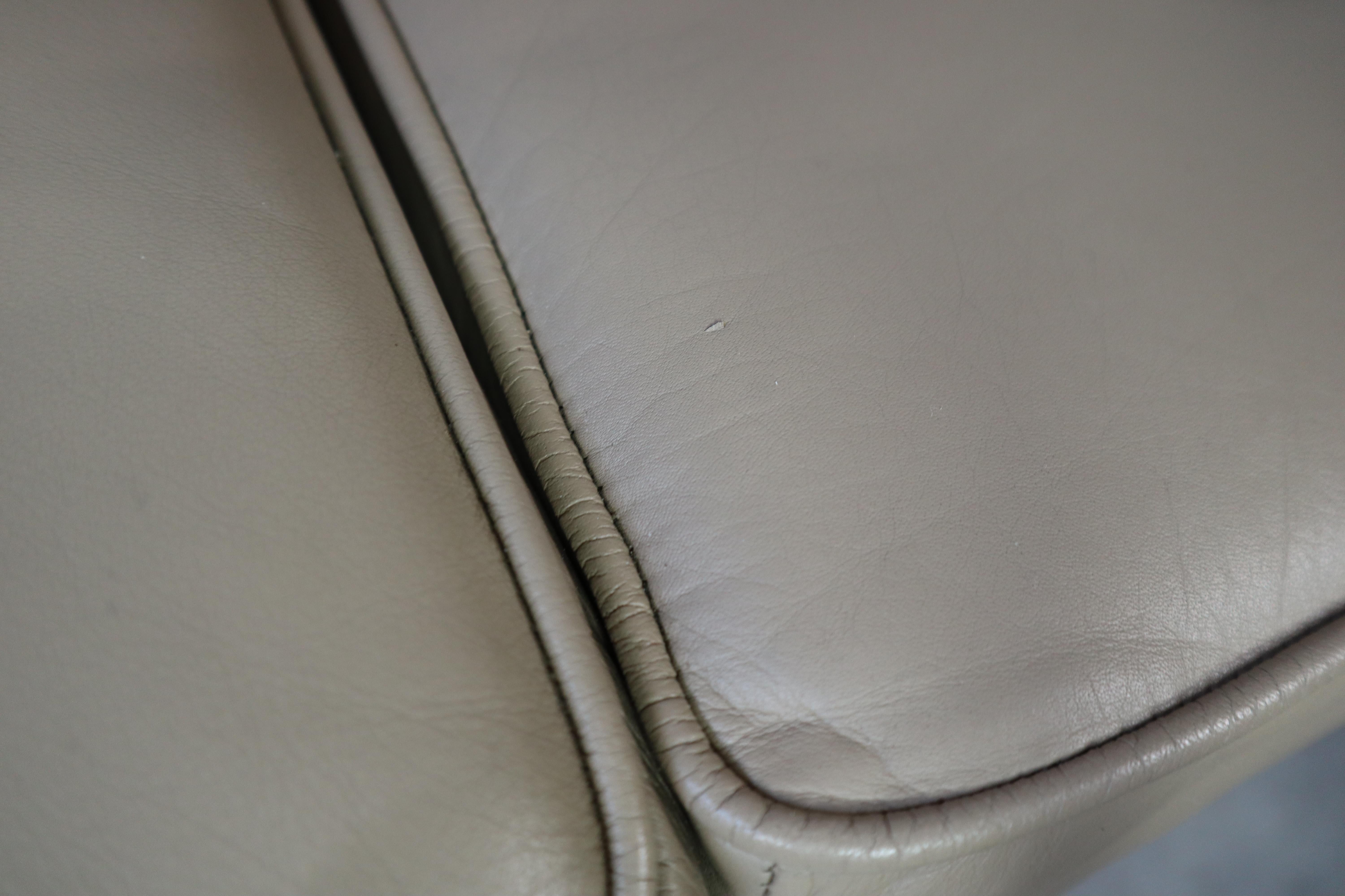 Siège deux places en cuir Florence Knoll mod. 65 pour Knoll International en vente 5