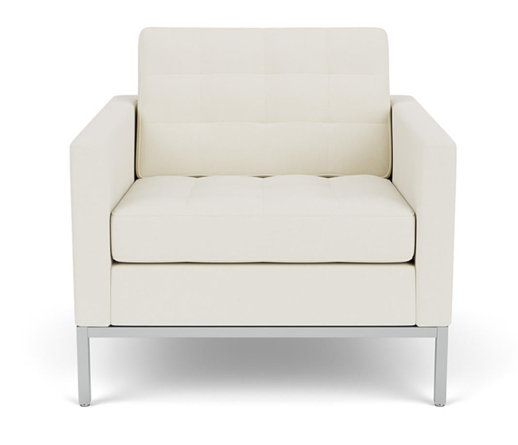 Mid-Century Modern Florence Knoll Lounge Chair, Knoll International, Cream White, USA.  For Sale