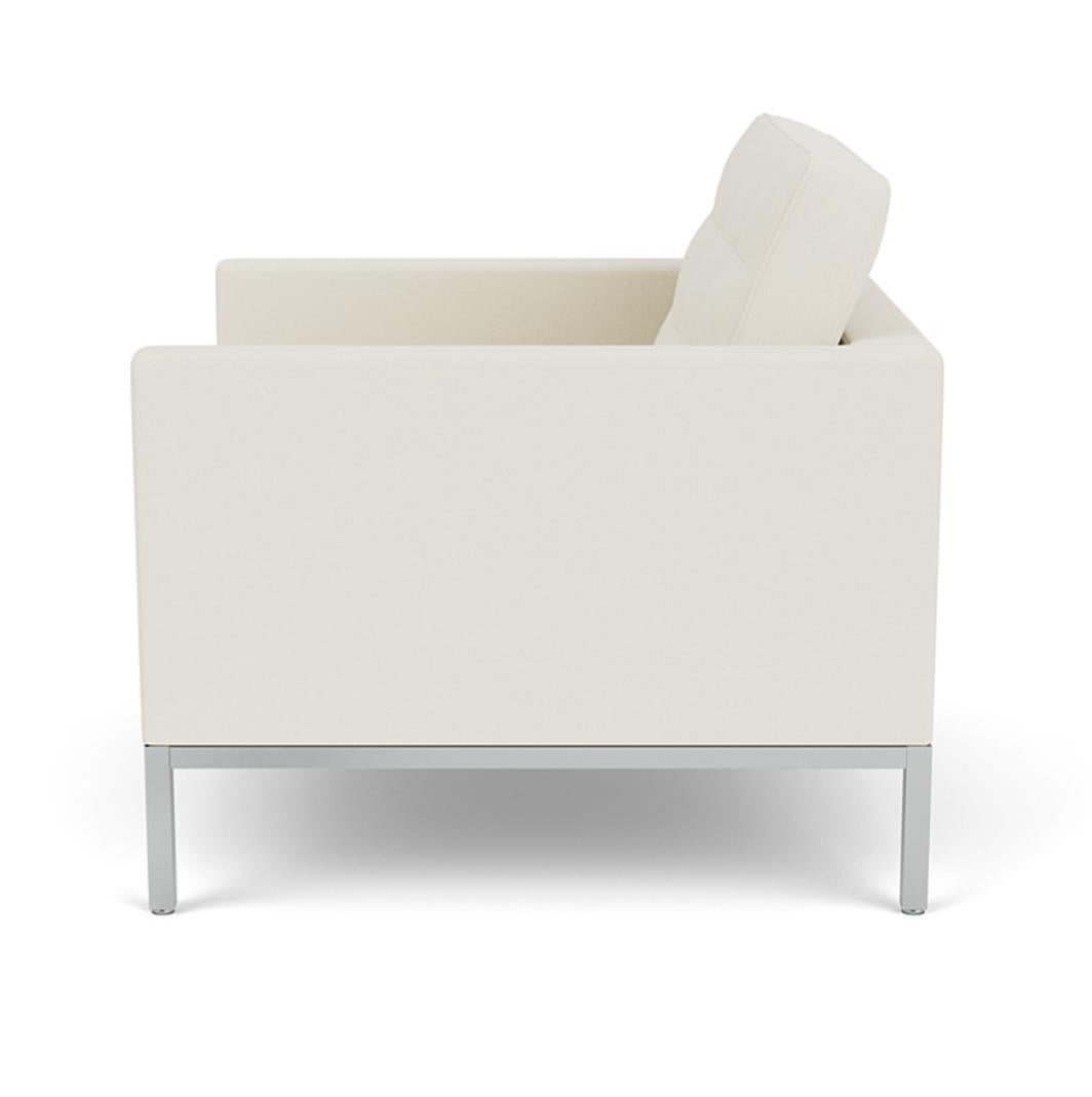 American Florence Knoll Lounge Chair, Knoll International, Cream White, USA.  For Sale