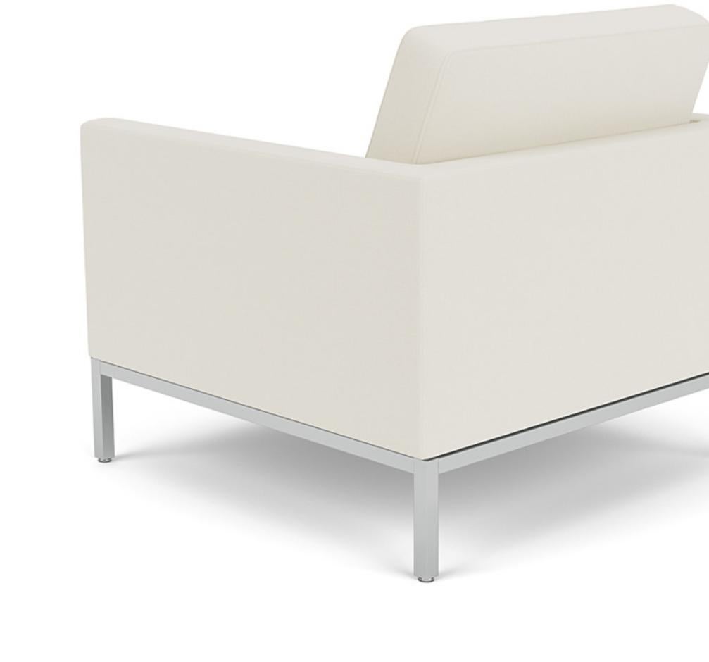 20th Century Florence Knoll Lounge Chair, Knoll International, Cream White, USA.  For Sale