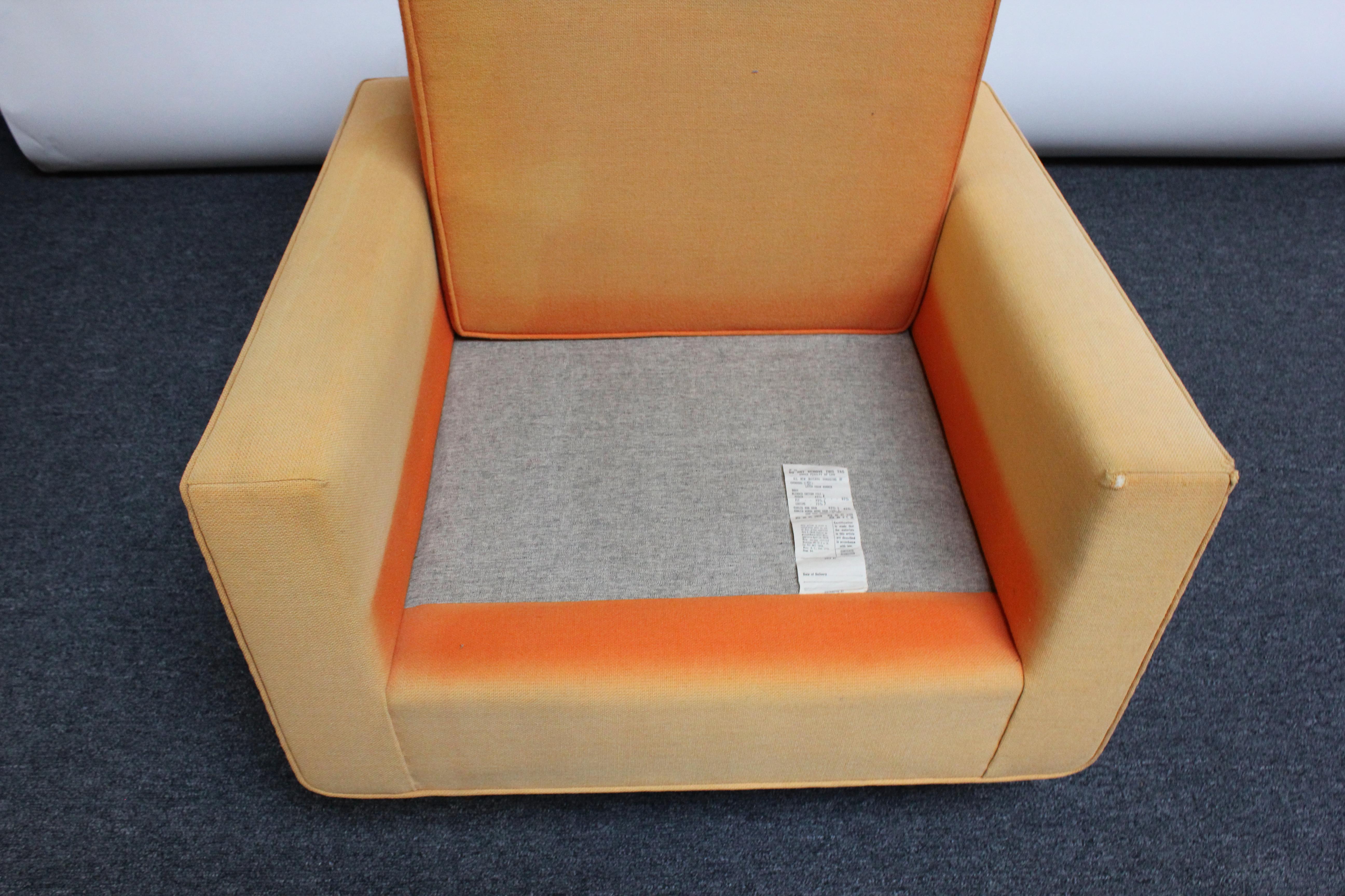 Florence Knoll Lounge Chair with Original Wool Upholstery For Sale 5