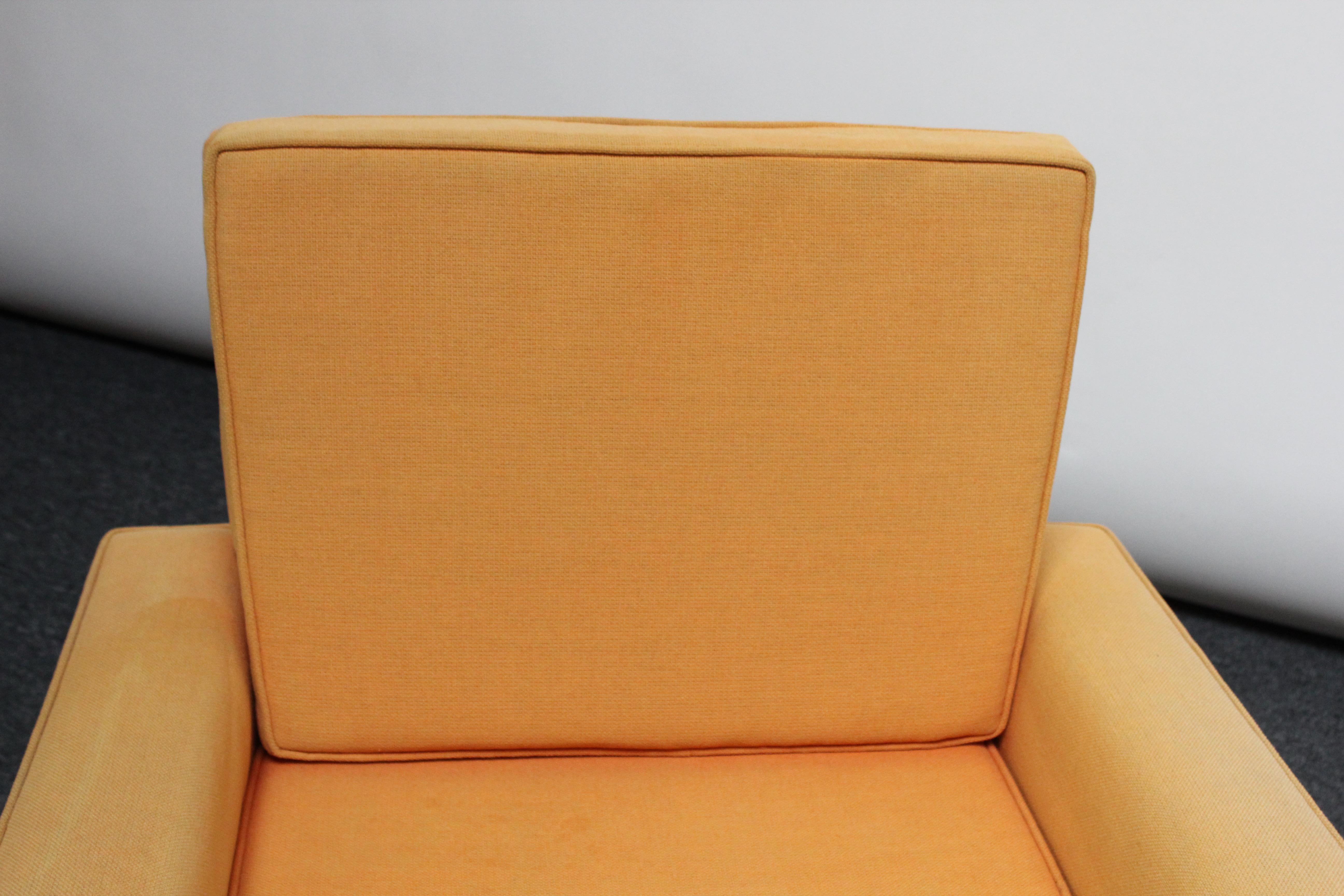 Florence Knoll Lounge Chair with Original Wool Upholstery For Sale 12