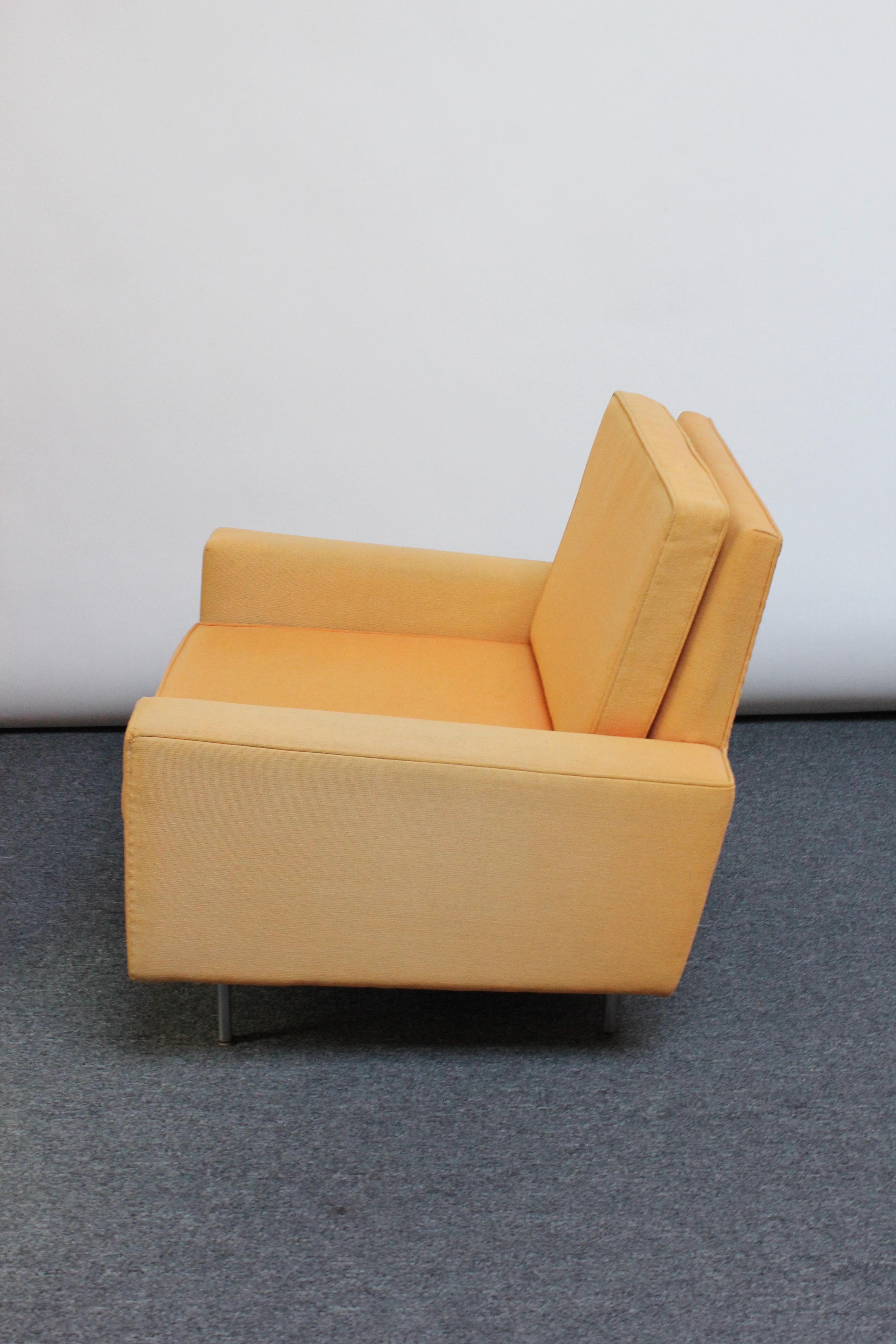 Florence Knoll Lounge Chair with Original Wool Upholstery For Sale 1