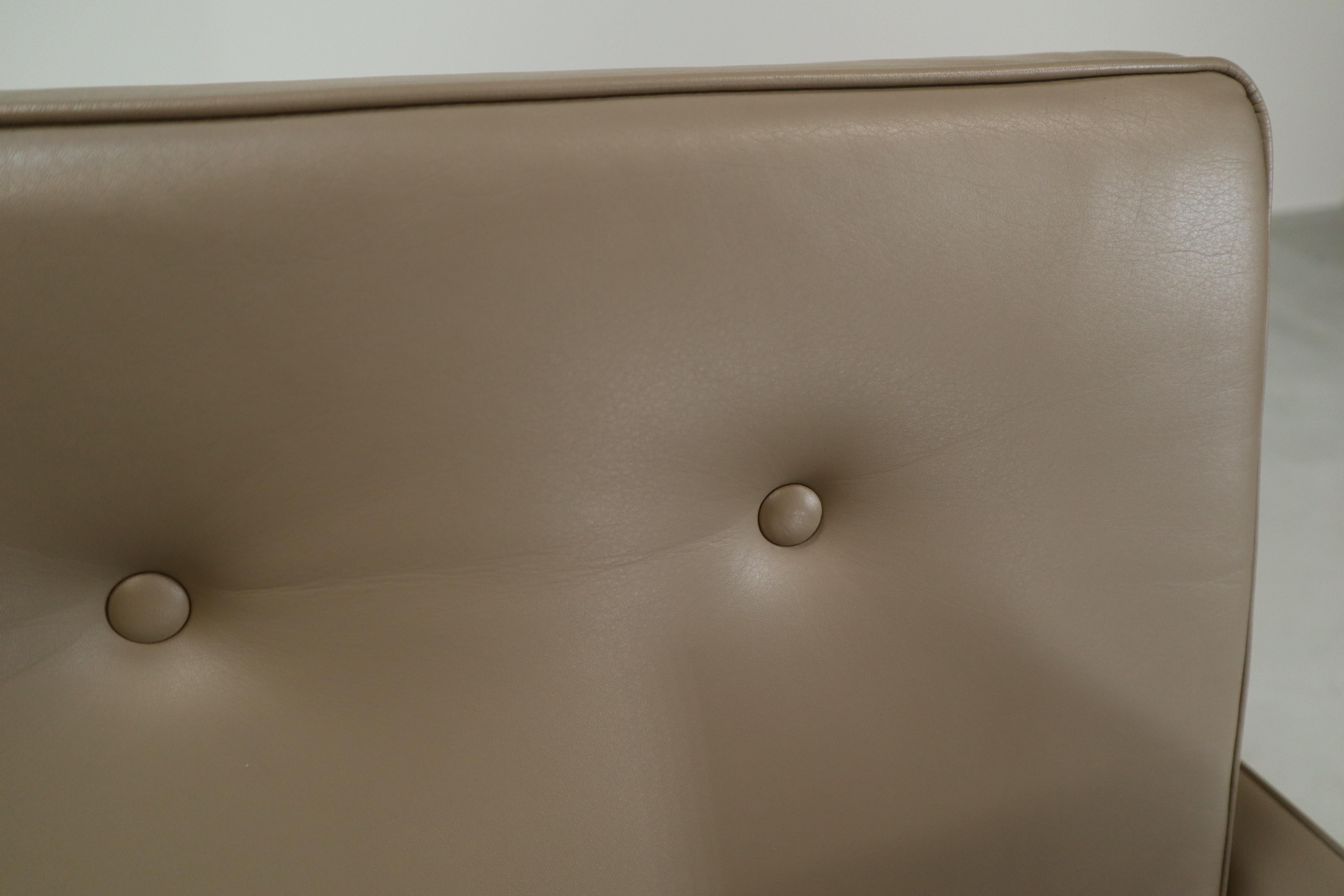 Cuir Fauteuils de salon Florence Knoll modèle 65a pour Knoll International en vente