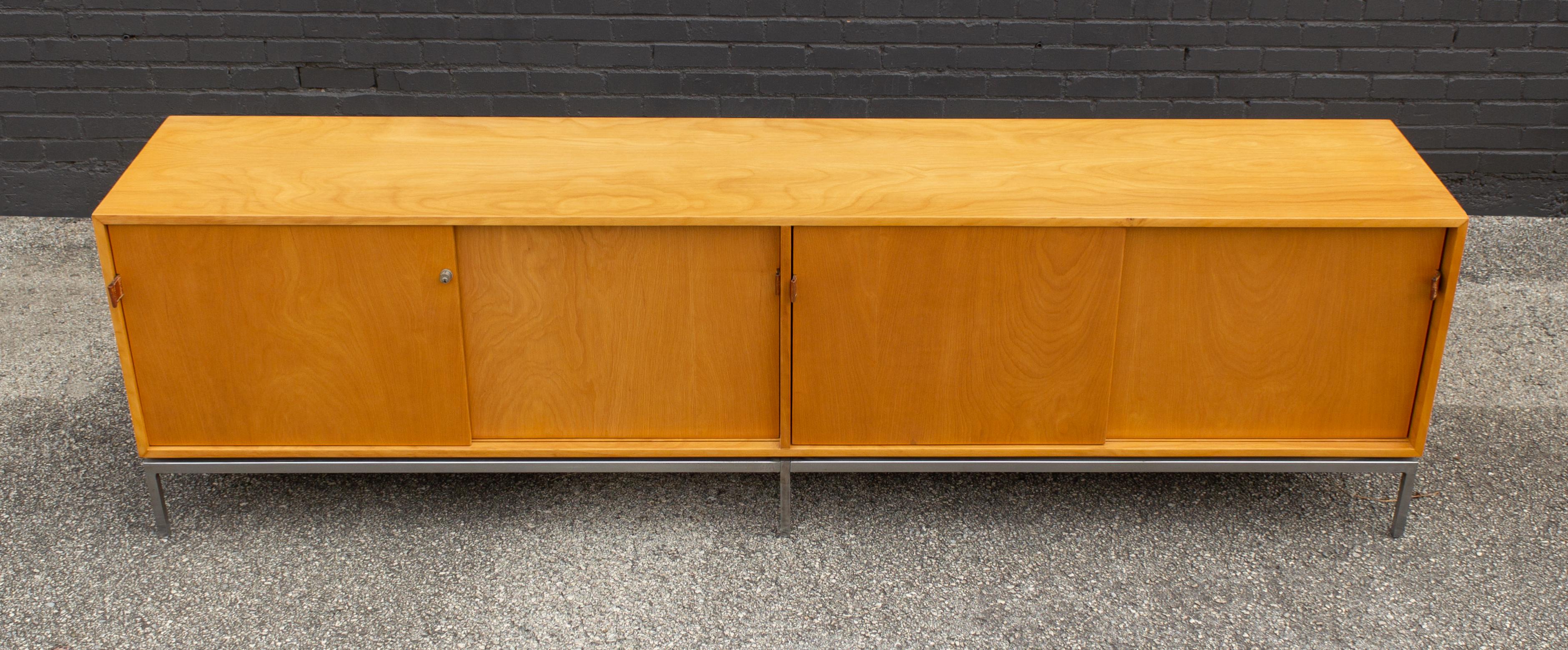 Mid-Century Modern Florence Knoll Maple Credenza with Leather Pulls and Oak Drawers Early 1950s For Sale
