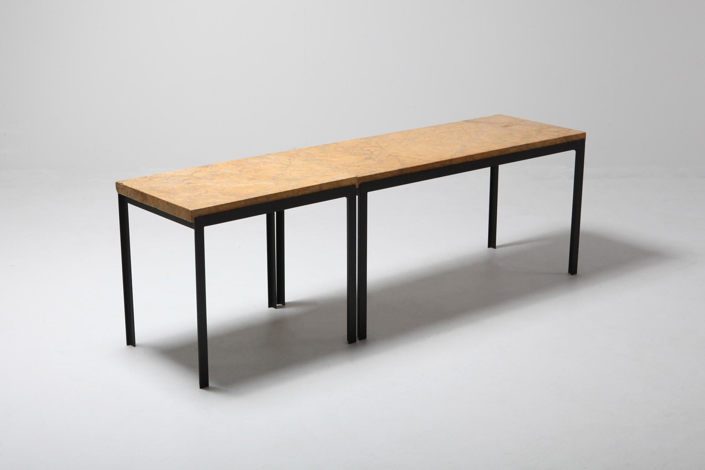 Florence Knoll Marble and Black Steel Side Table Large (Moderne der Mitte des Jahrhunderts)