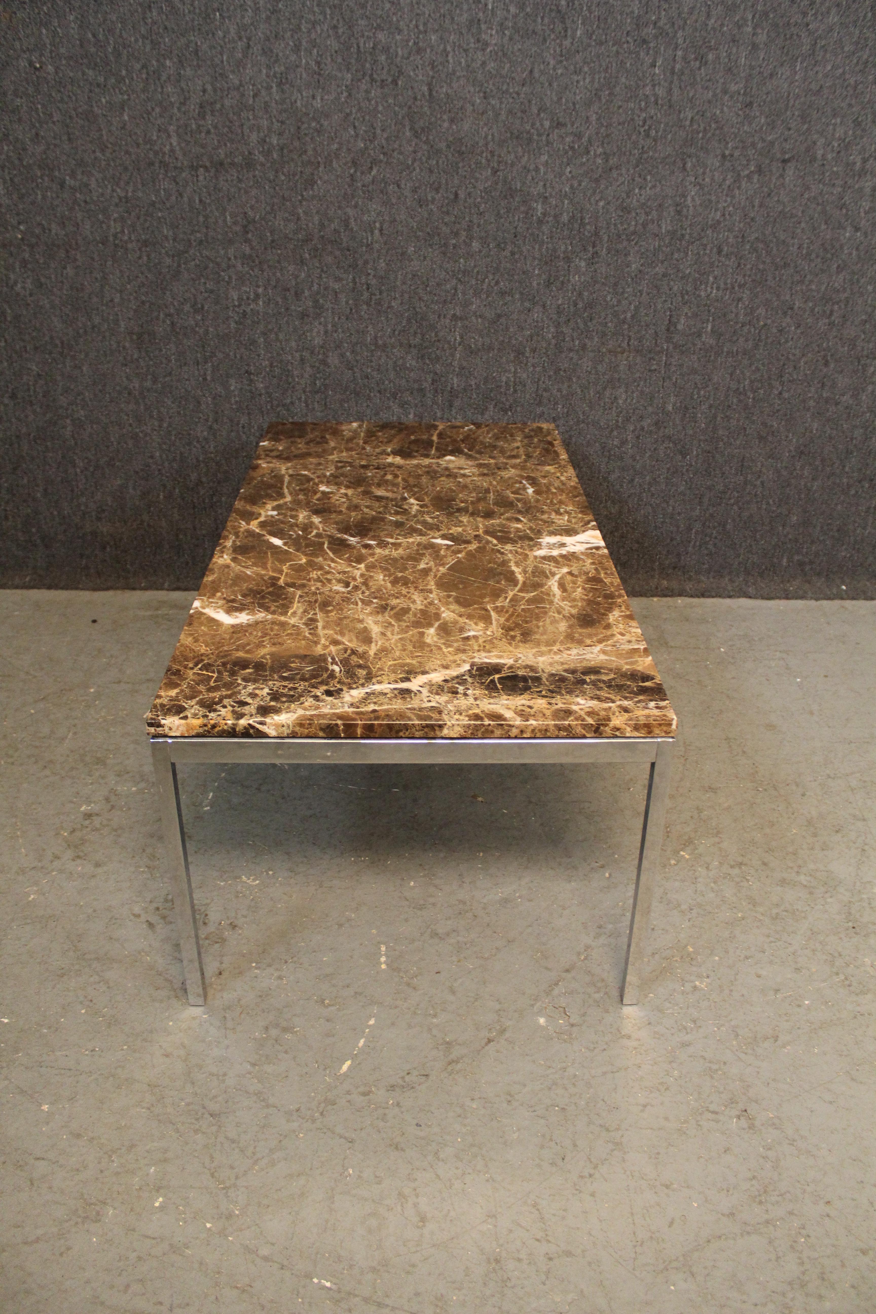 Florence Knoll Marble + Chrome Coffee Table In Good Condition For Sale In Brooklyn, NY