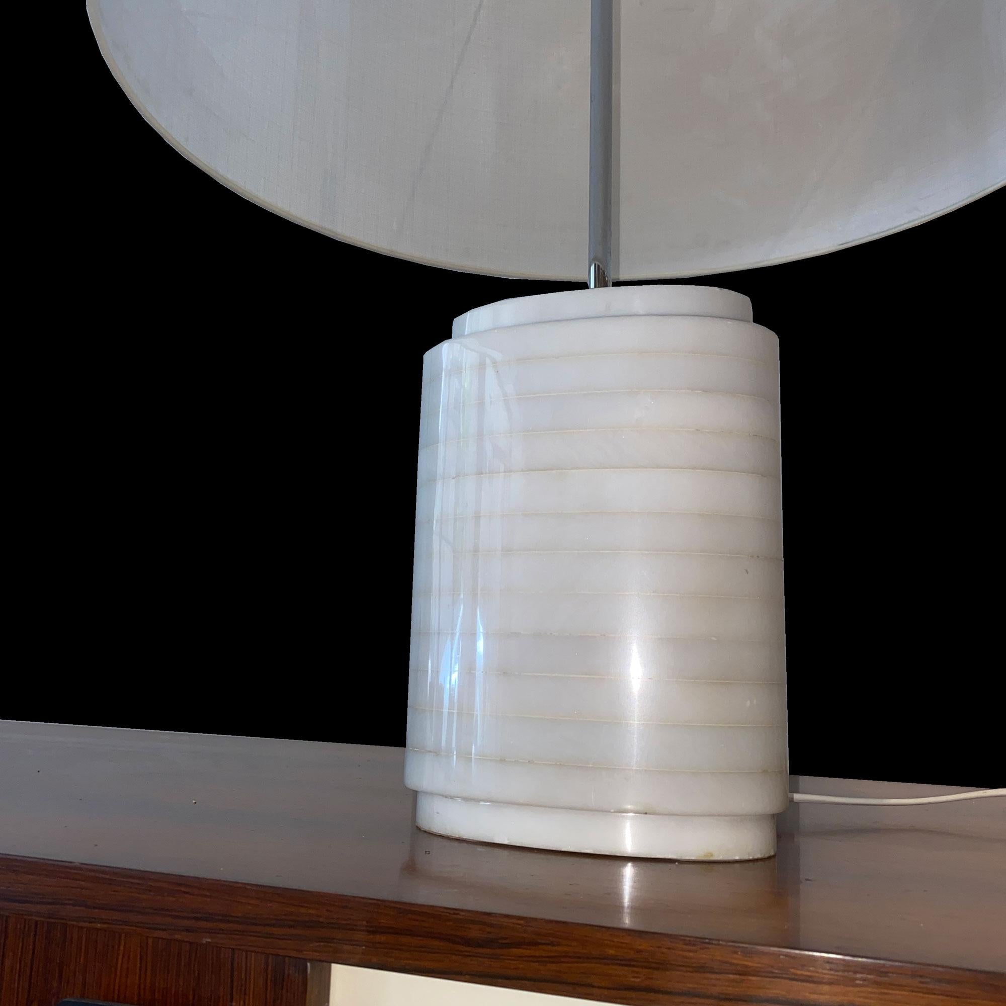Mid-Century Modern Florence Knoll marble lamp For Sale