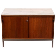 Florence Knoll Rosenholz-Credenza mit Marmorplatte