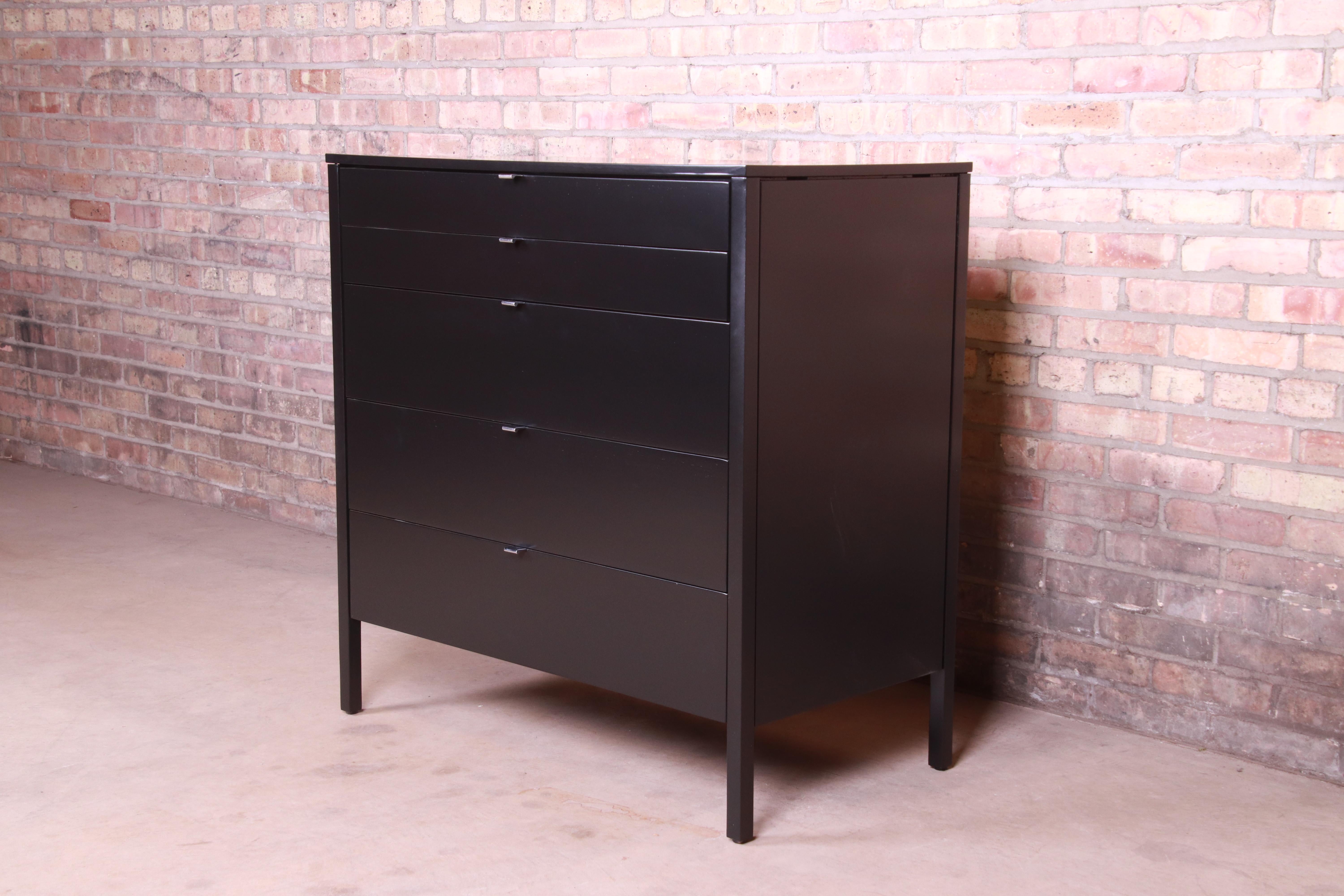 Florence Knoll Mid-Century Modern Black Lacquered Chest of Drawers, Refinished In Good Condition In South Bend, IN