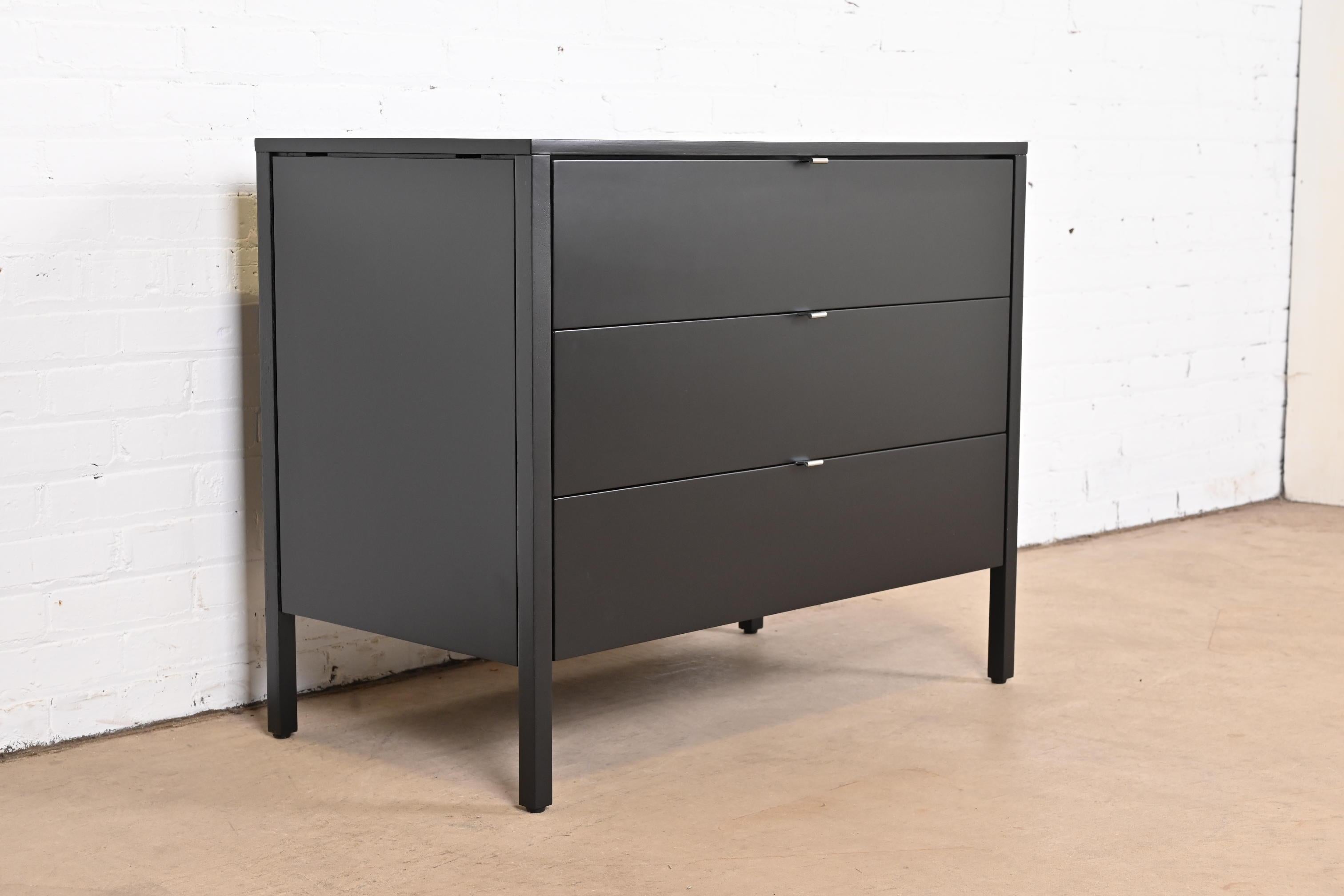 Florence Knoll Mid-Century Modern Black Lacquered Chest of Drawers, Refinished For Sale 1