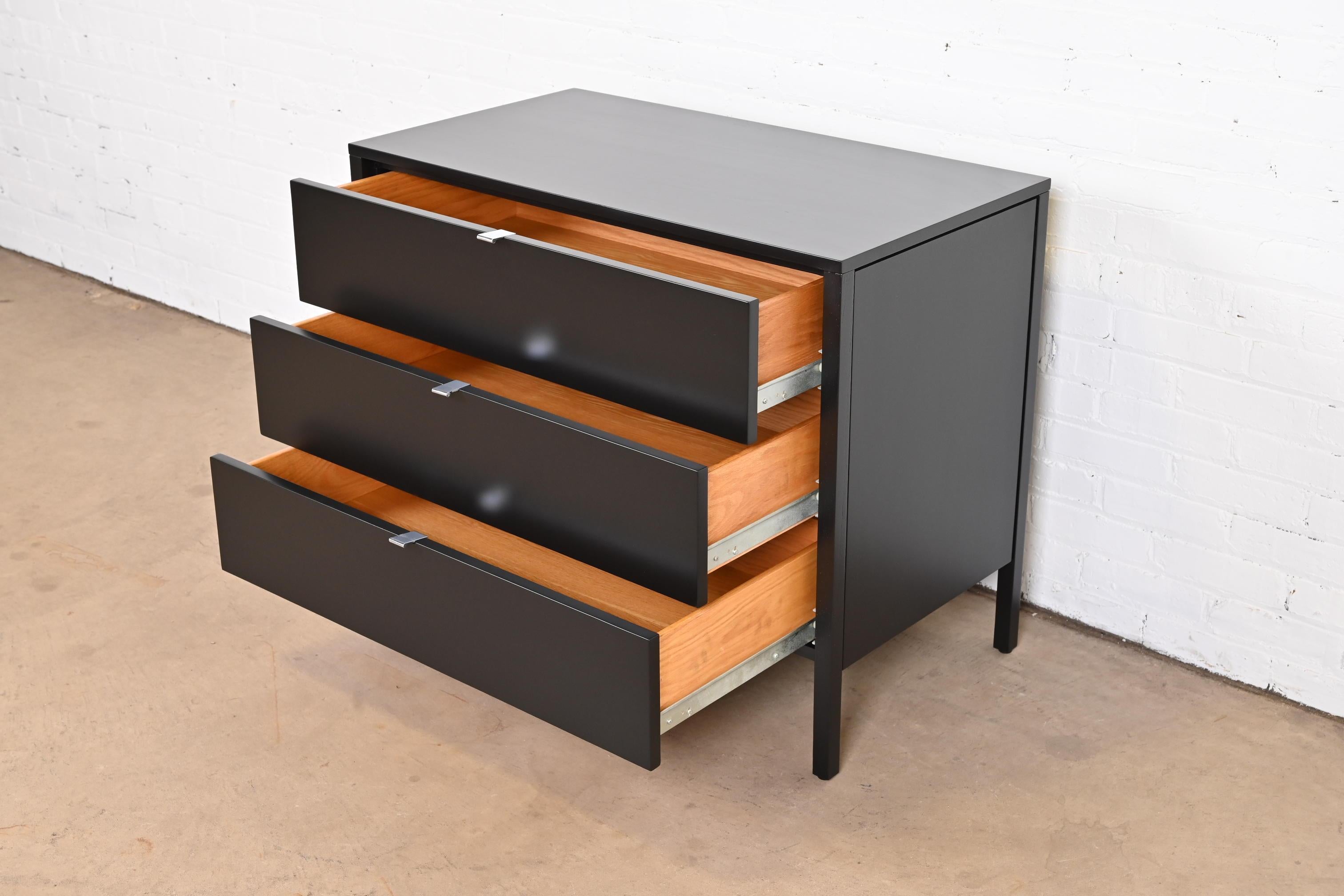 Florence Knoll Mid-Century Modern Black Lacquered Chest of Drawers, Refinished For Sale 2